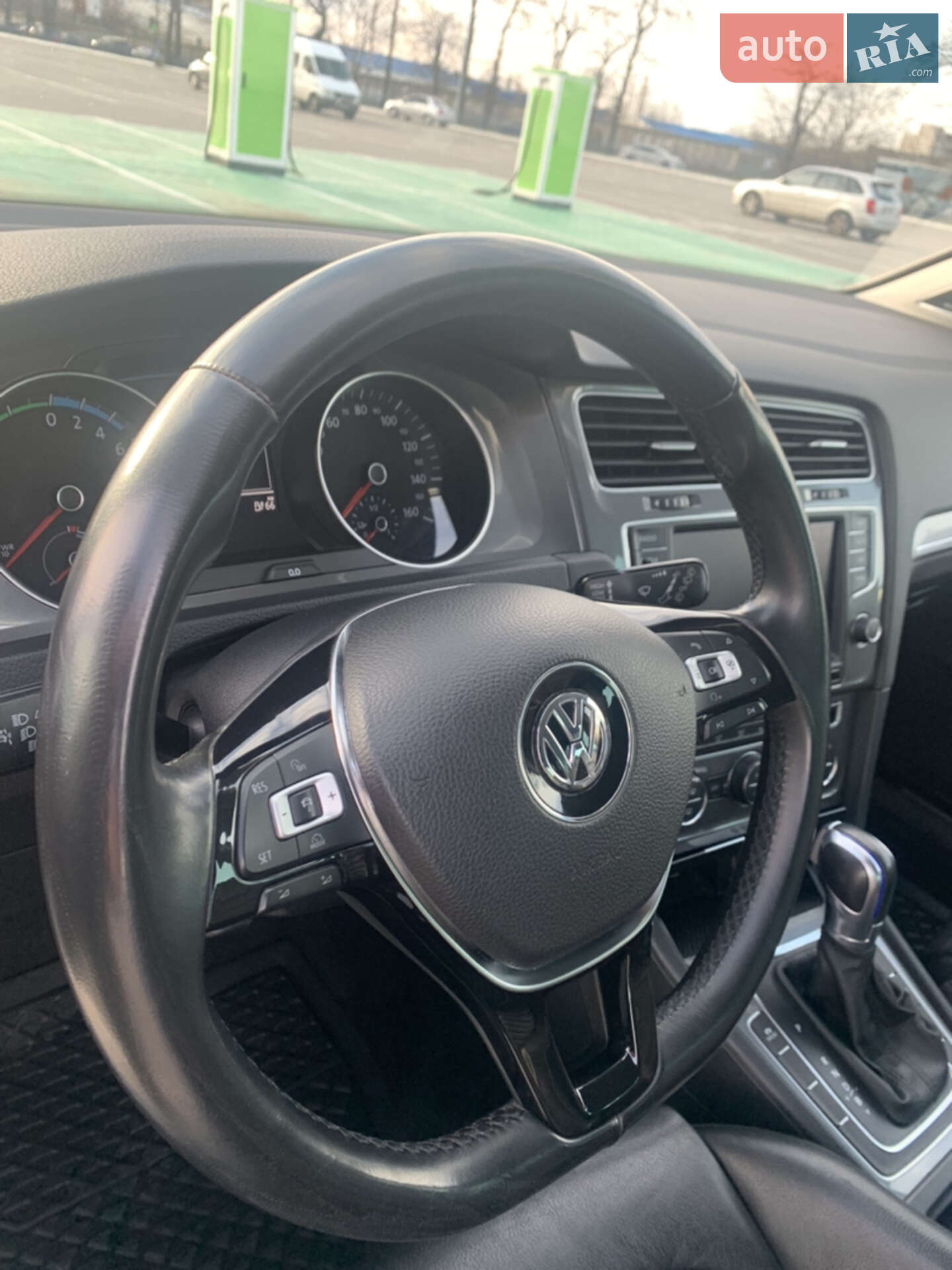 Volkswagen e-Golf 2015 VIN WVWZZZAUZFW910542 фото оголошення 23 з 33