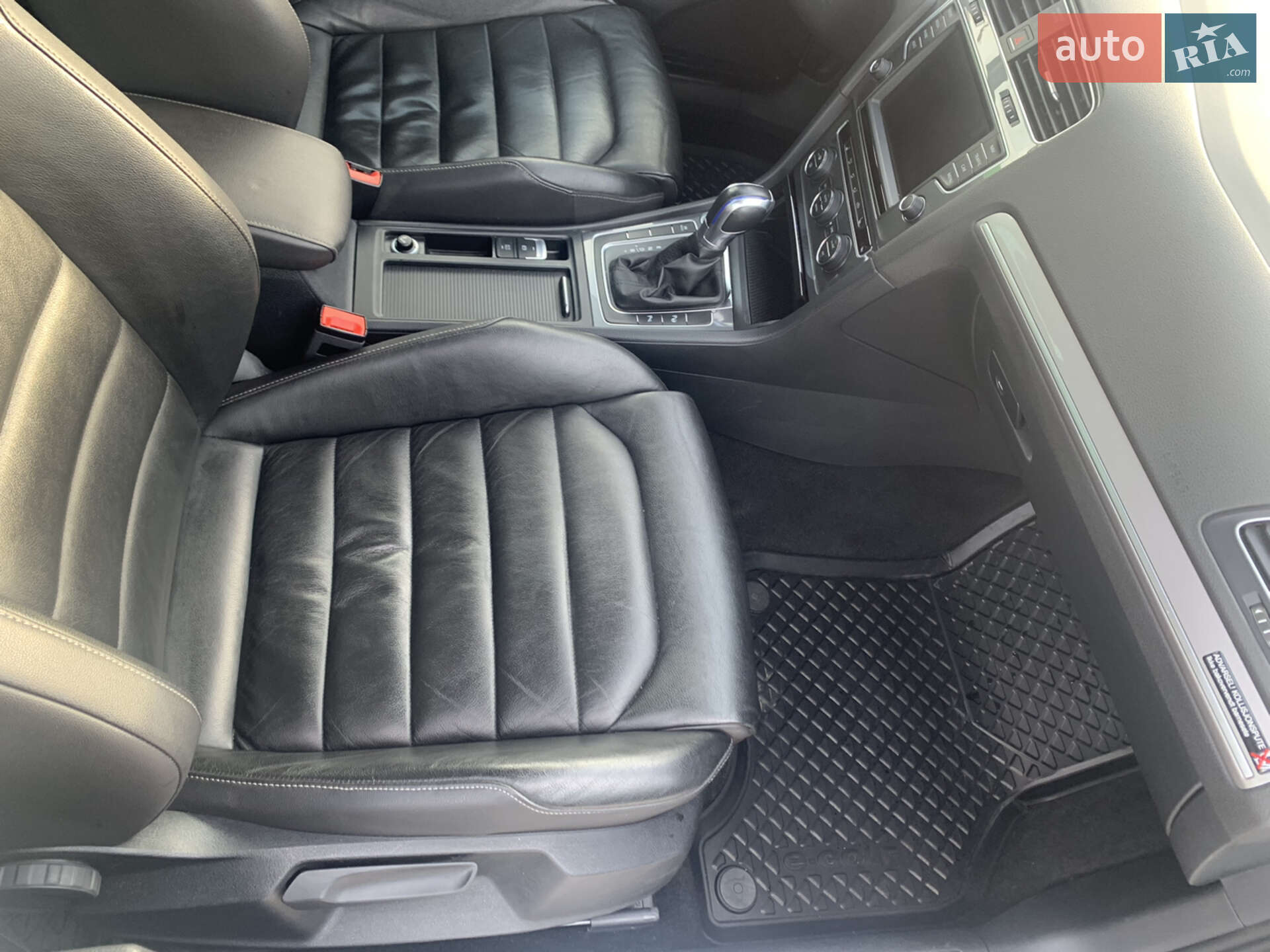 Volkswagen e-Golf 2015 VIN WVWZZZAUZFW910542 фото оголошення 22 з 33