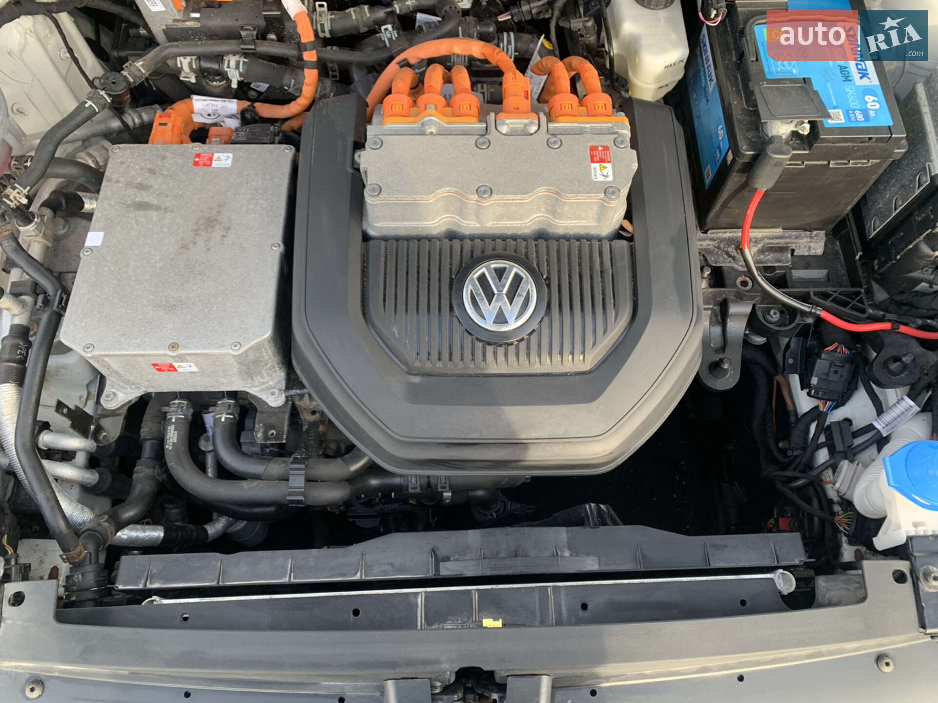 Volkswagen e-Golf 2015 VIN WVWZZZAUZFW910542 фото оголошення 24 з 33