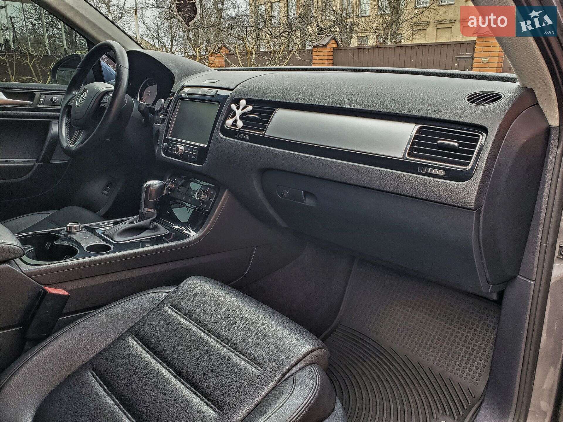 Volkswagen Touareg 2011 VIN WVGFK9BP5CD002595 фото оголошення 6 з 23