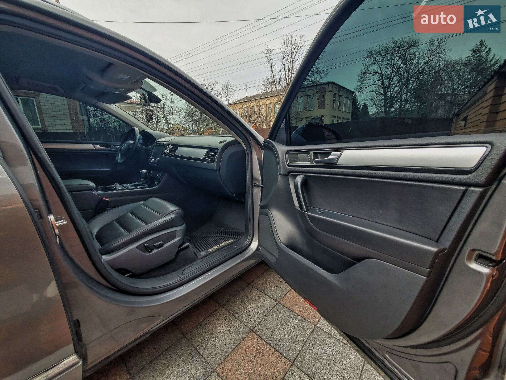 Volkswagen Touareg 2011 VIN WVGFK9BP5CD002595 фото оголошення 12 з 23