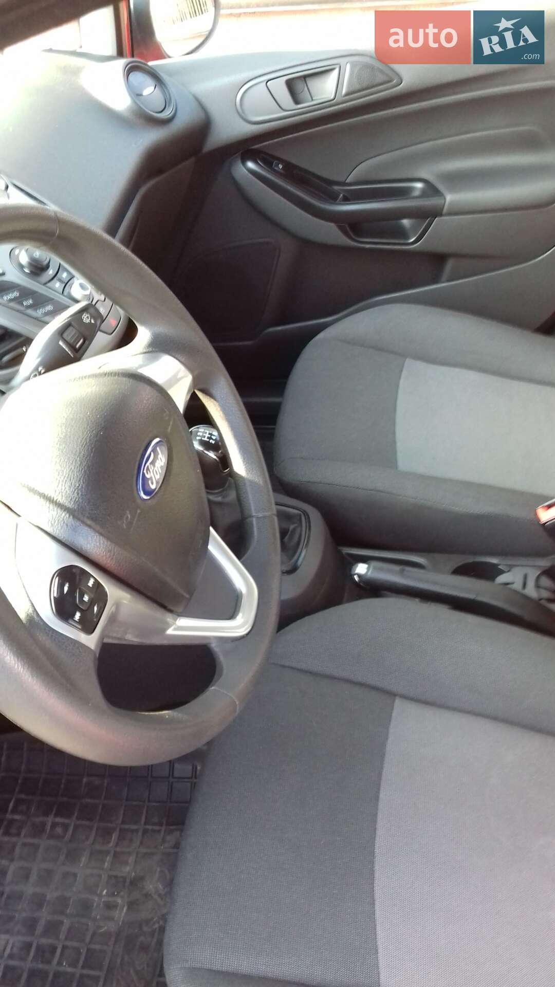 Ford Fiesta 2013 VIN WF0DXXGAKDDA13326 фото оголошення 9 з 18