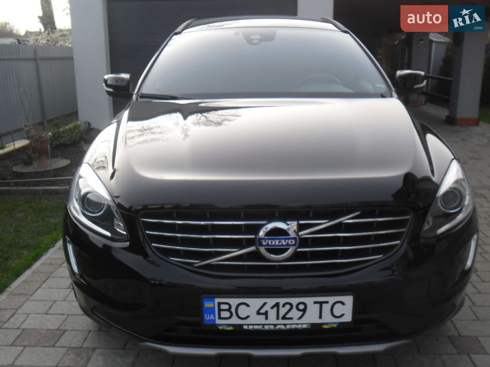 Volvo XC60 2017 VIN YV1DZ97C6H2140416 фото оголошення 4 з 39