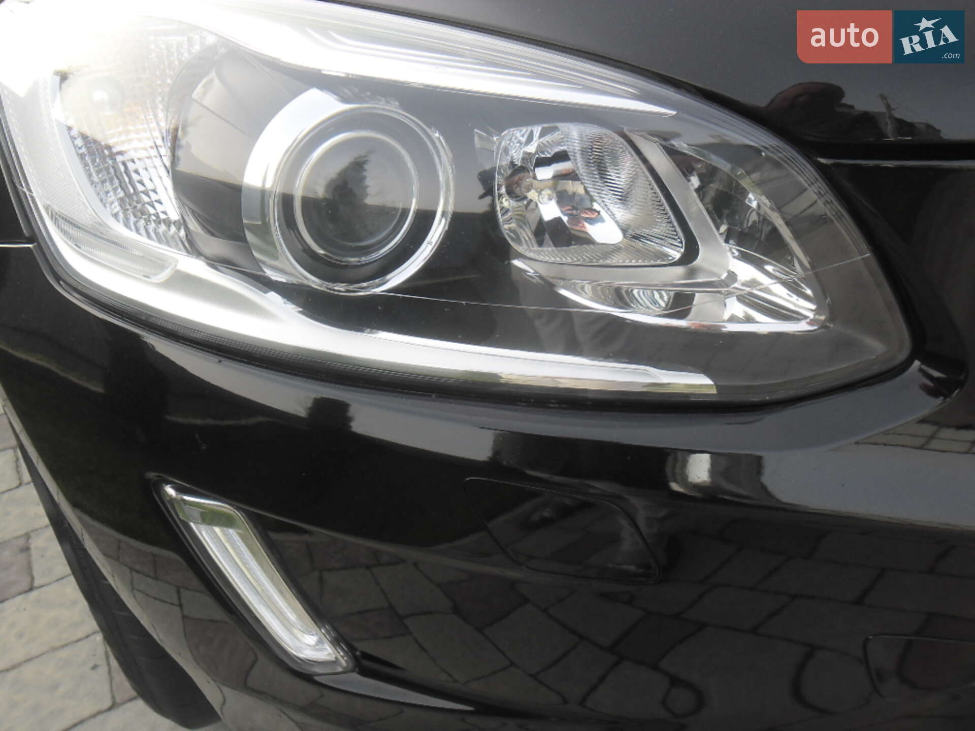 Volvo XC60 2017 VIN YV1DZ97C6H2140416 фото оголошення 6 з 39