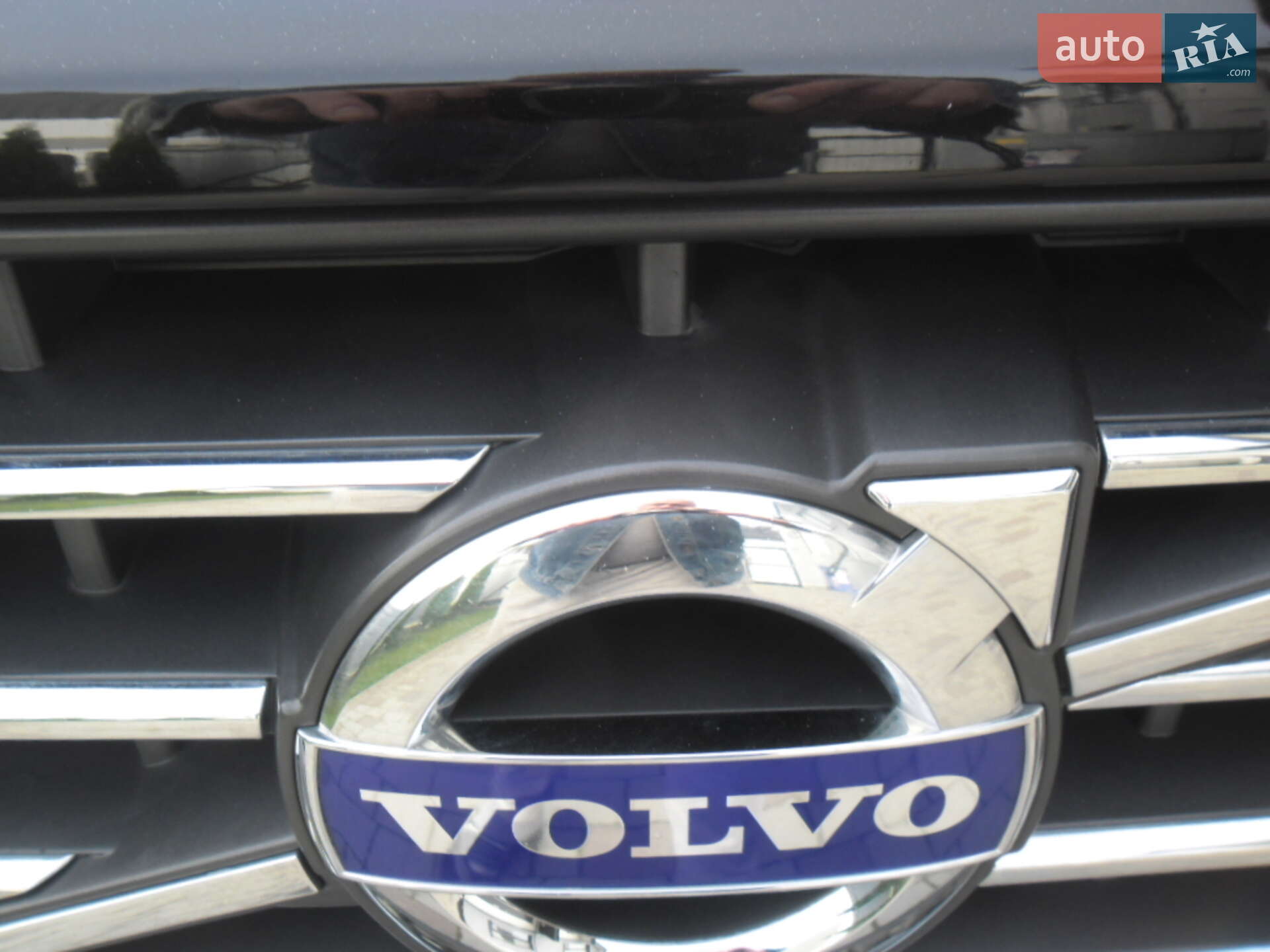 Volvo XC60 2017 VIN YV1DZ97C6H2140416 фото оголошення 7 з 39