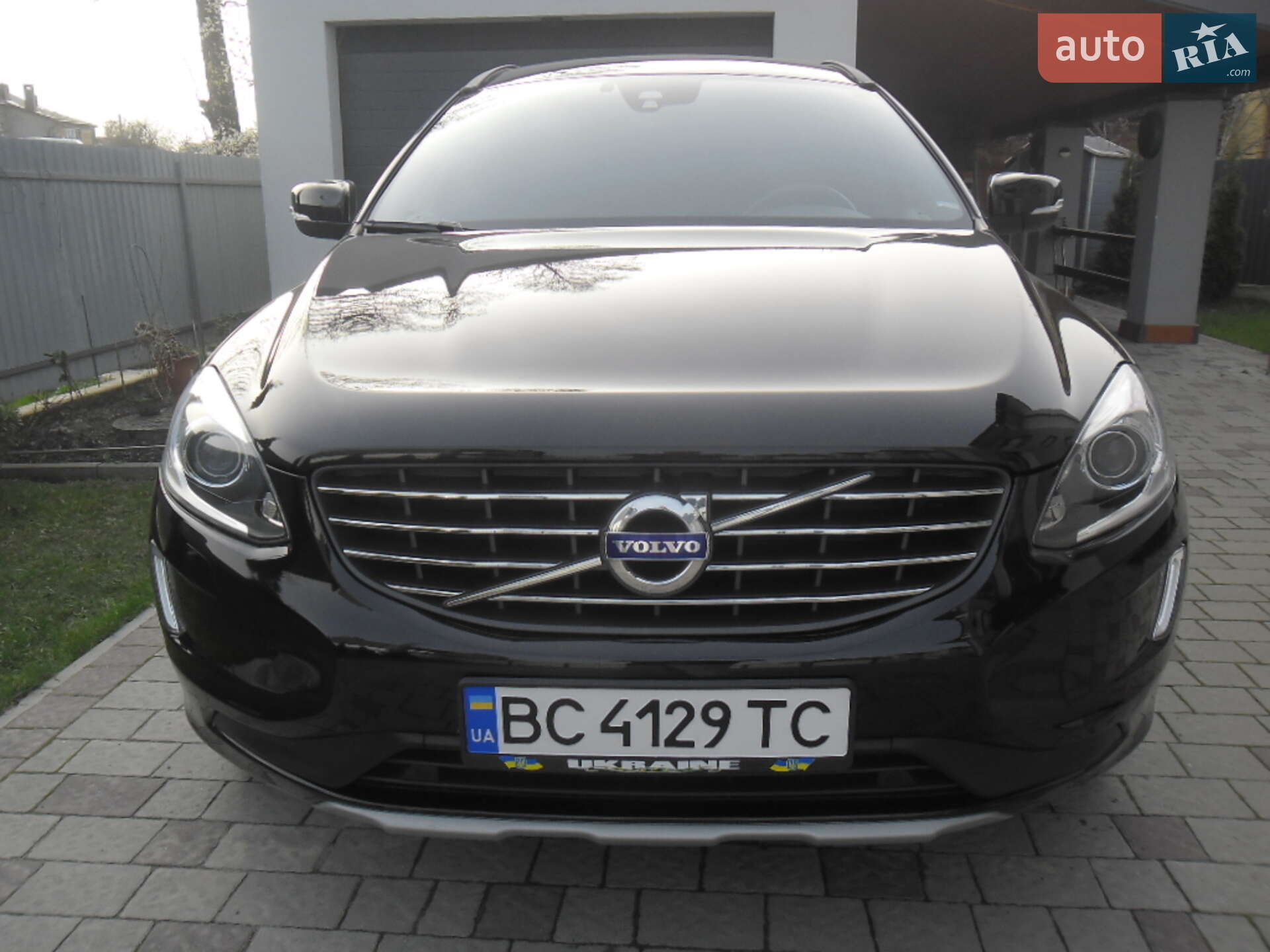 Volvo XC60 2017 VIN YV1DZ97C6H2140416 фото оголошення 2 з 39