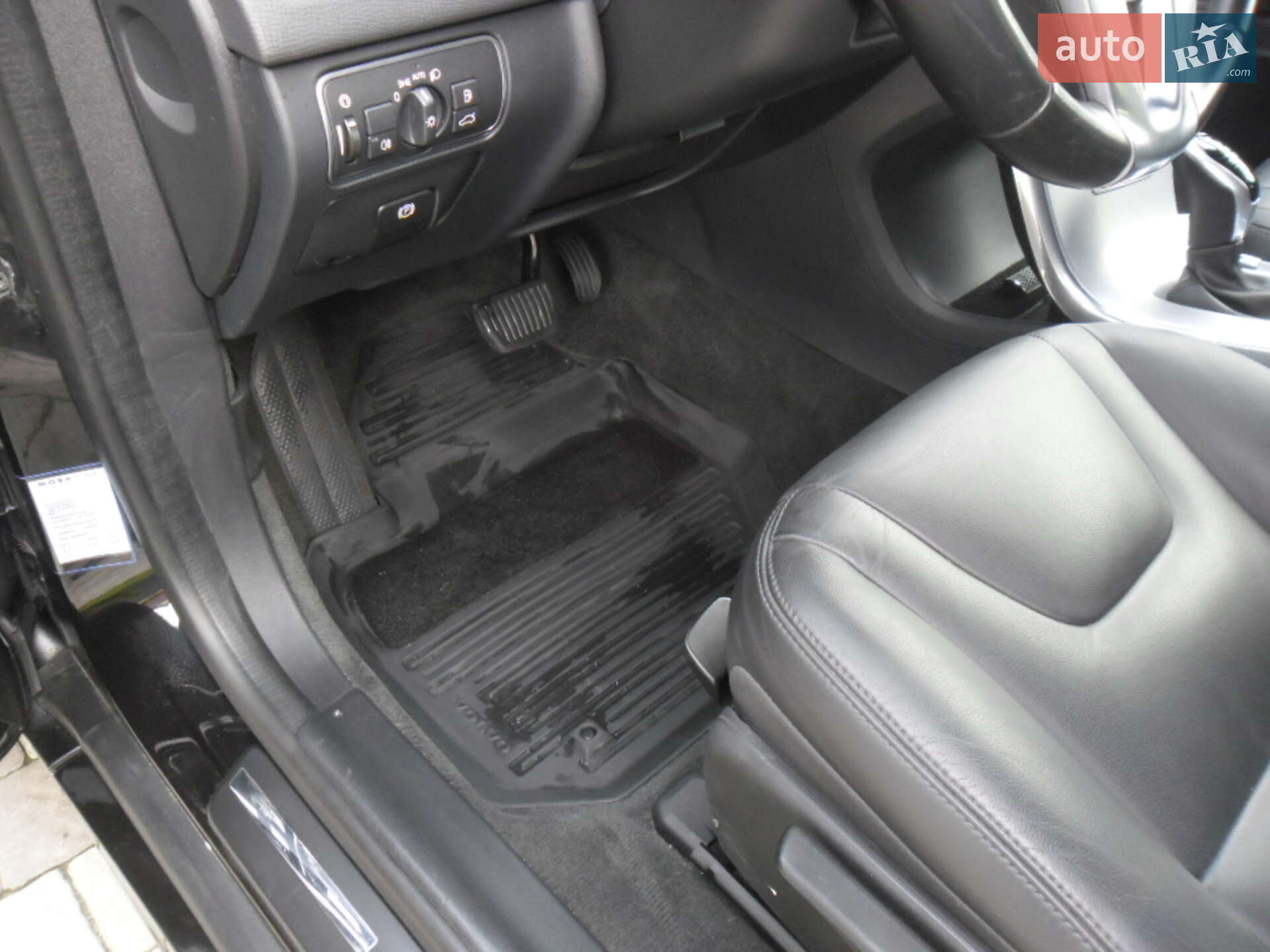 Volvo XC60 2017 VIN YV1DZ97C6H2140416 фото оголошення 15 з 39