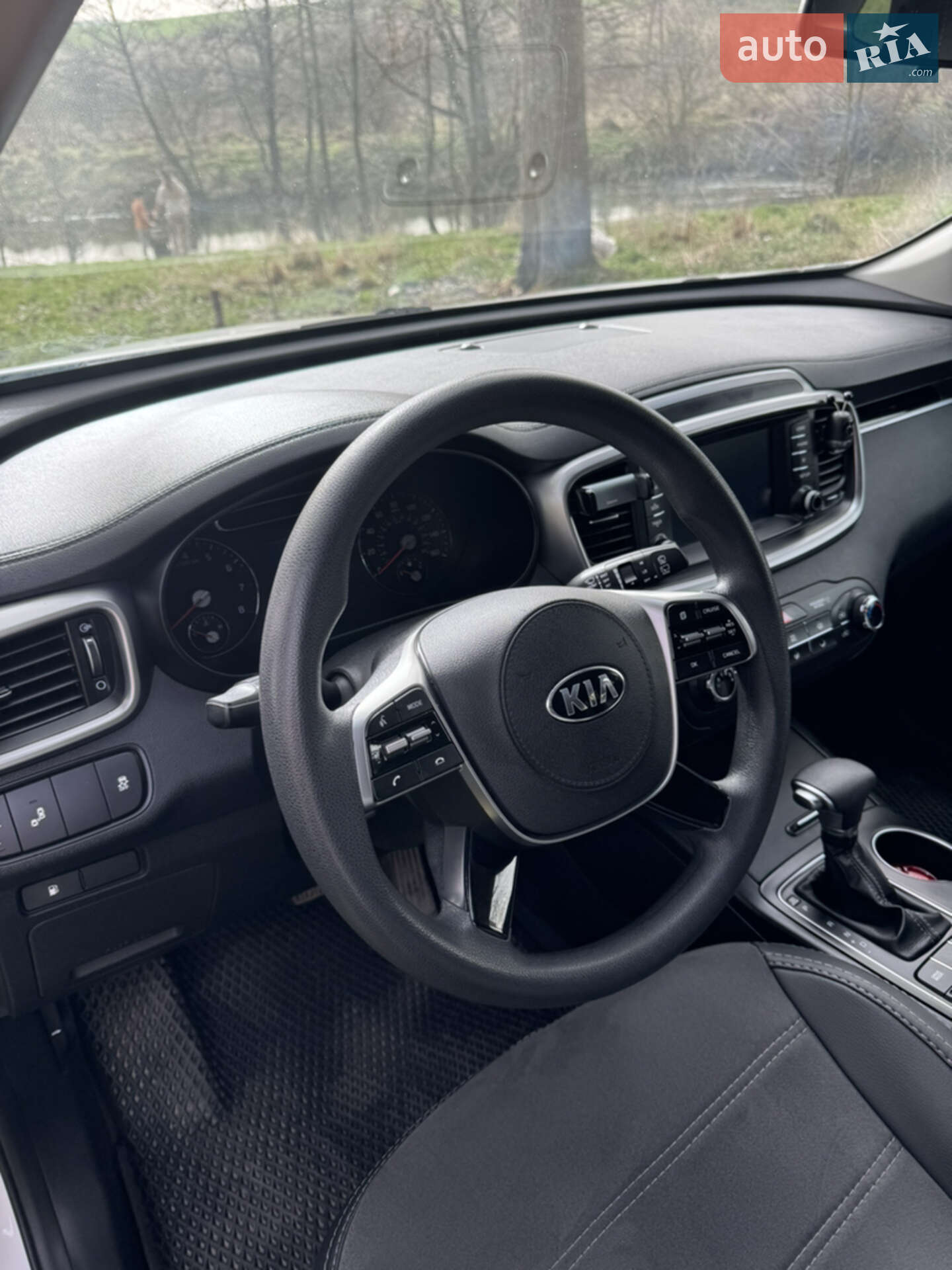 Kia Sorento 2018 VIN 5XYPG4A32KG521907 фото оголошення 25 з 30
