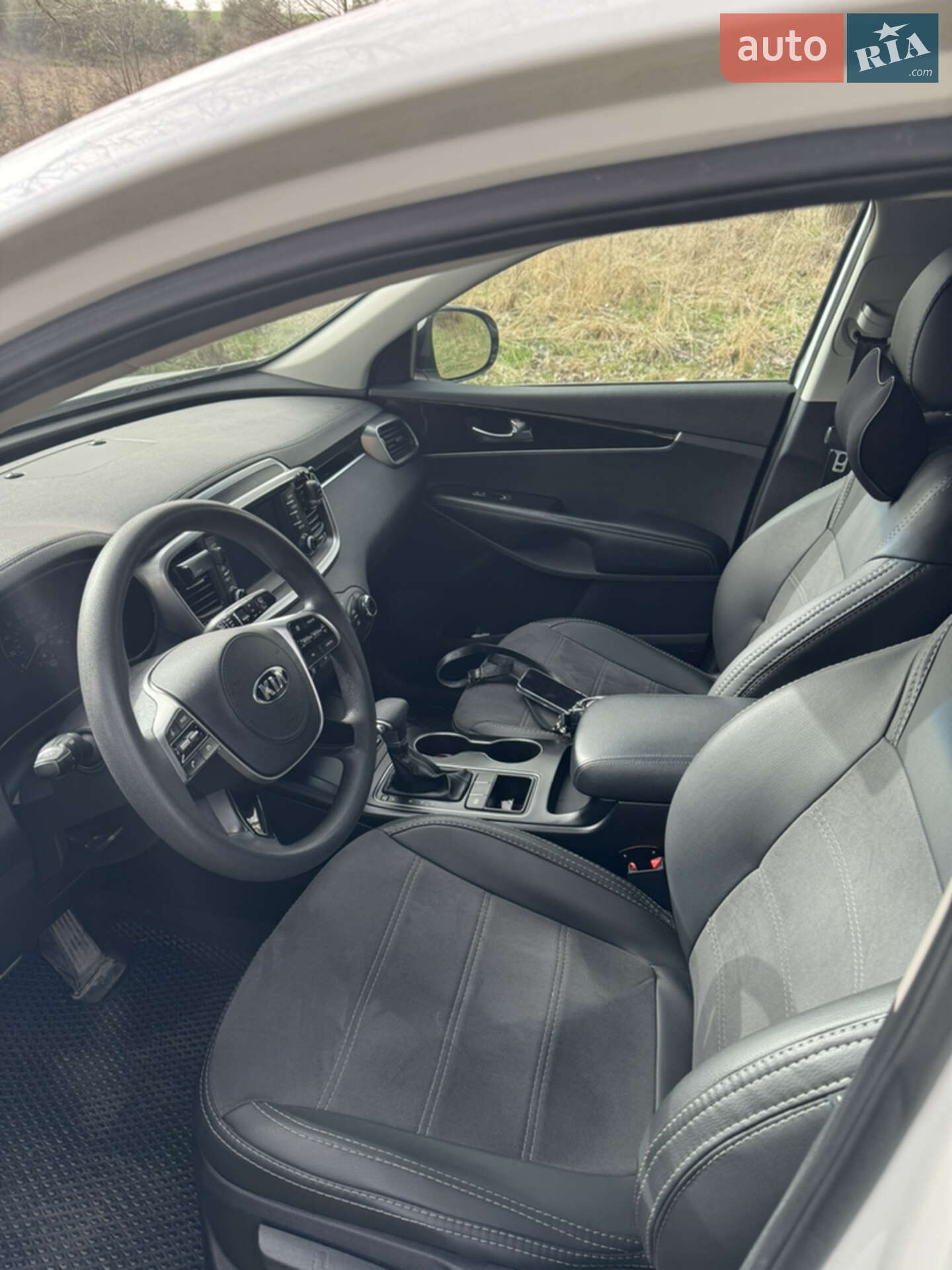 Kia Sorento 2018 VIN 5XYPG4A32KG521907 фото оголошення 26 з 30
