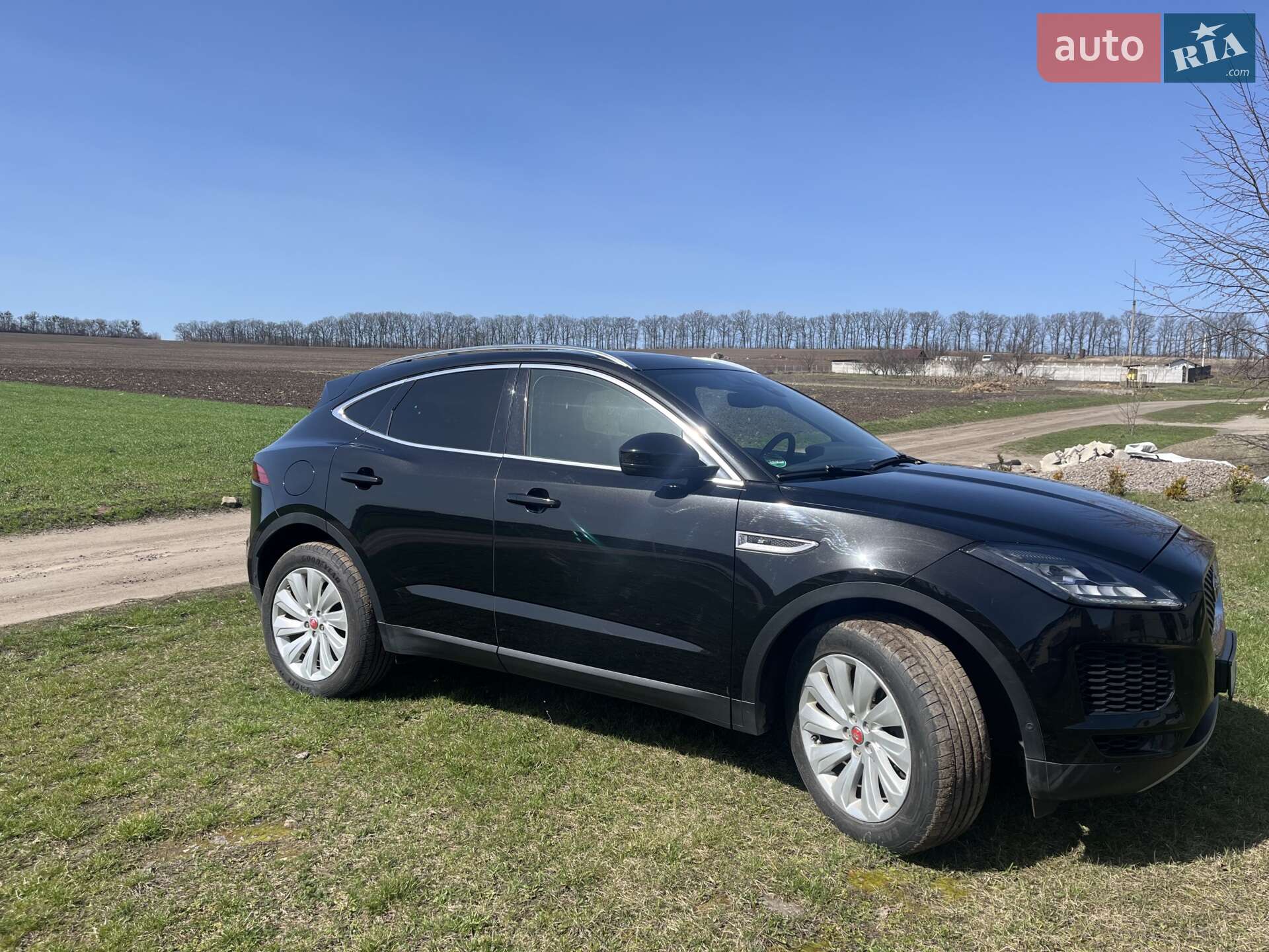 Jaguar E-Pace 2017 VIN SADFA2BN8J1Z03301 фото оголошення 3 з 22