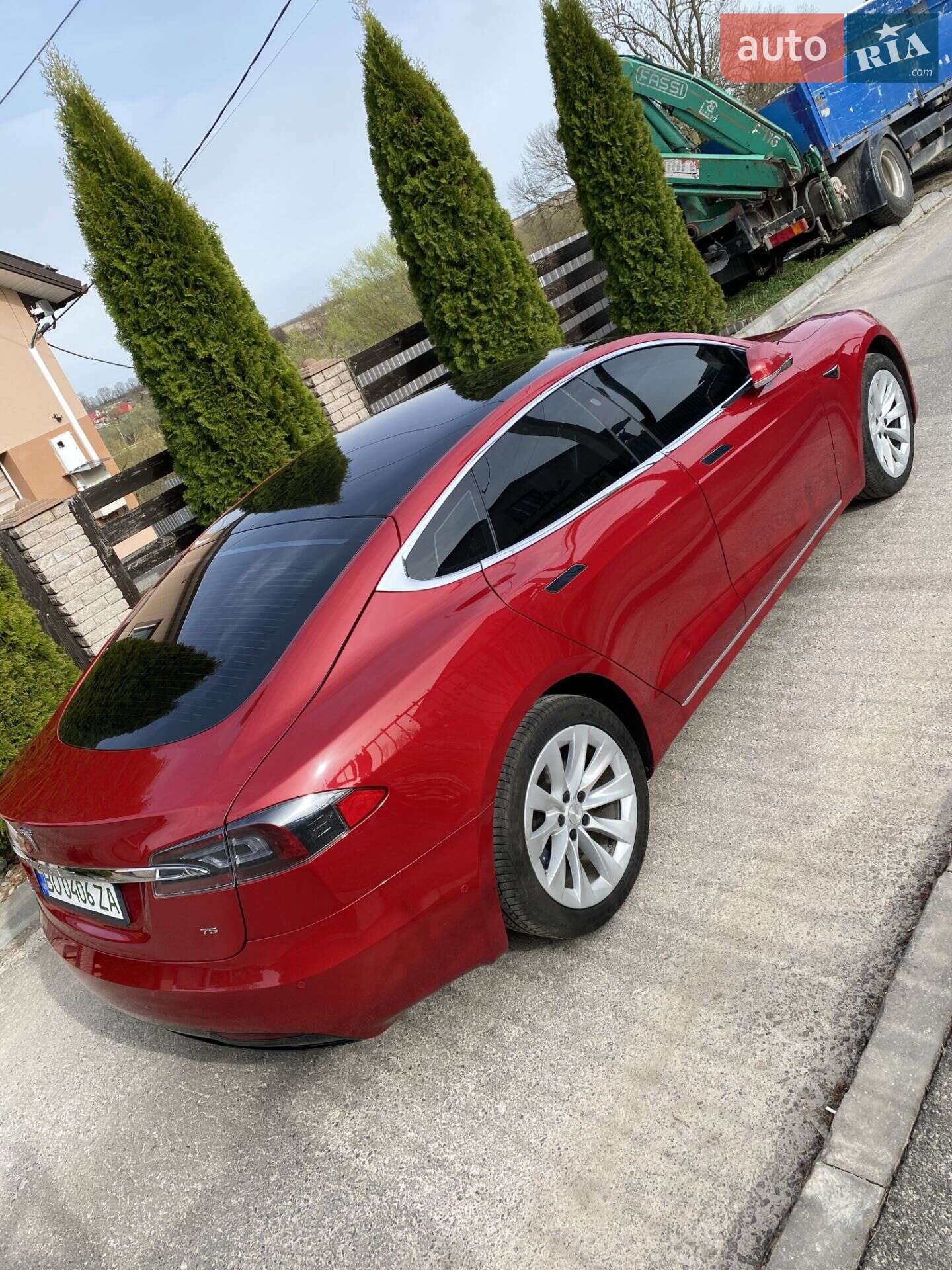 Tesla Model S 2017 VIN 5YJSA7E11HF230045 фото оголошення 9 з 50