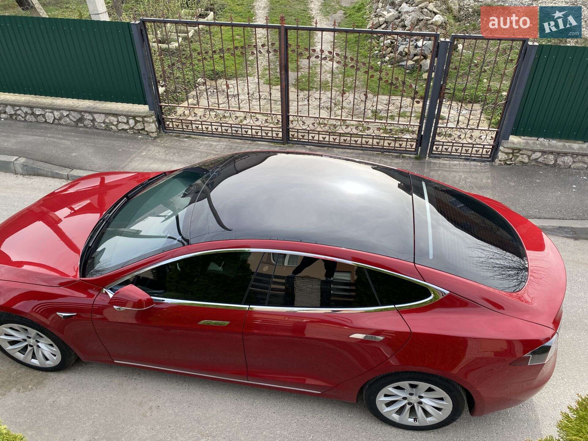 Tesla Model S 2017 VIN 5YJSA7E11HF230045 фото оголошення 15 з 50