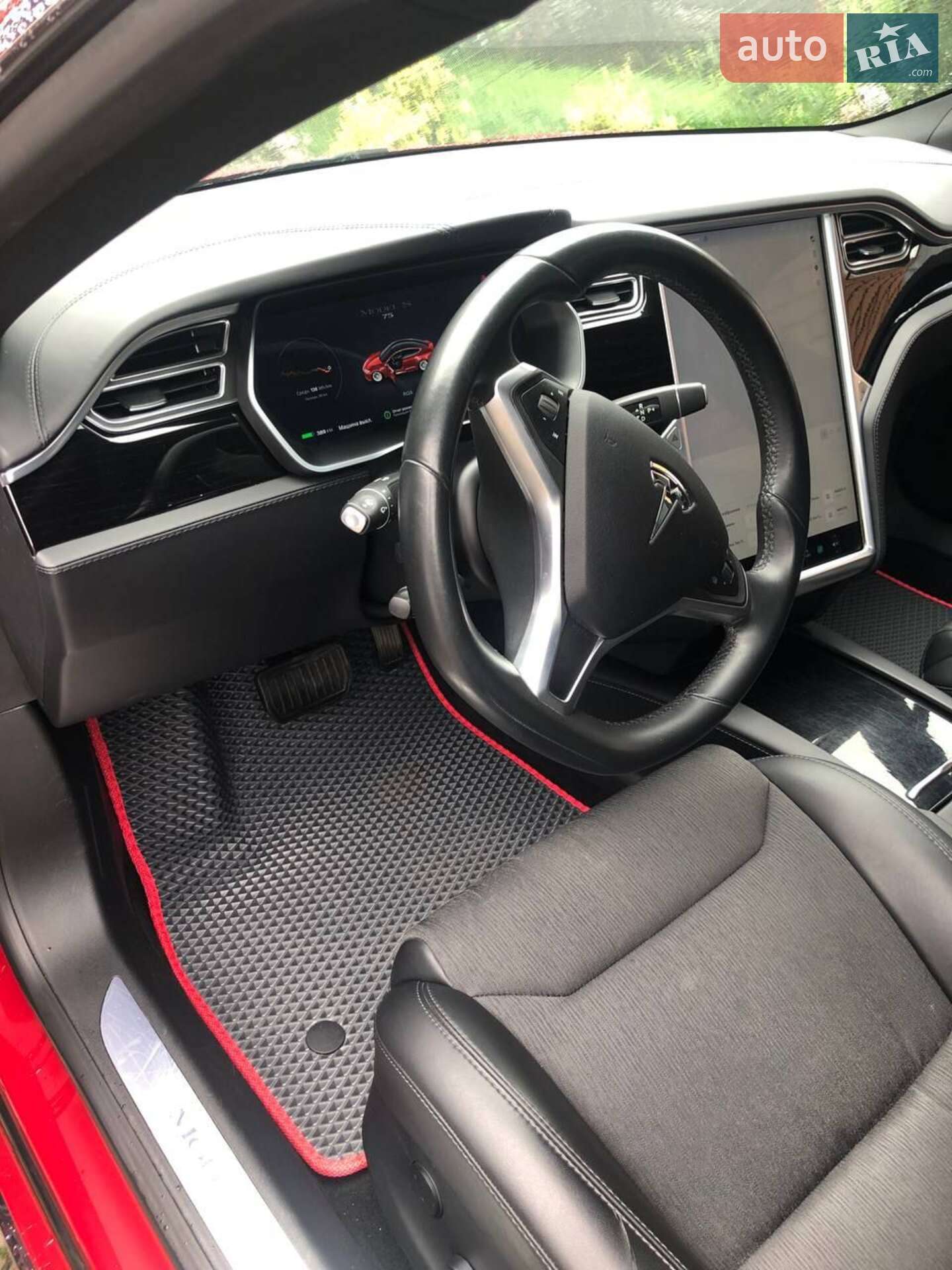 Tesla Model S 2017 VIN 5YJSA7E11HF230045 фото оголошення 29 з 50