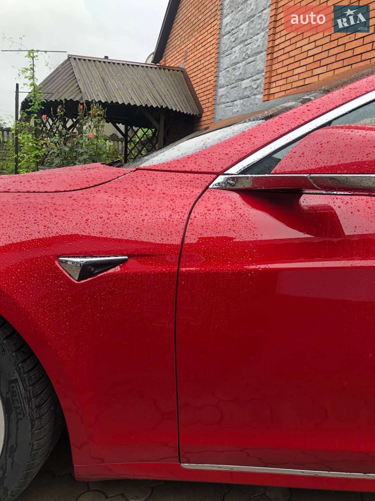 Tesla Model S 2017 VIN 5YJSA7E11HF230045 фото оголошення 41 з 50