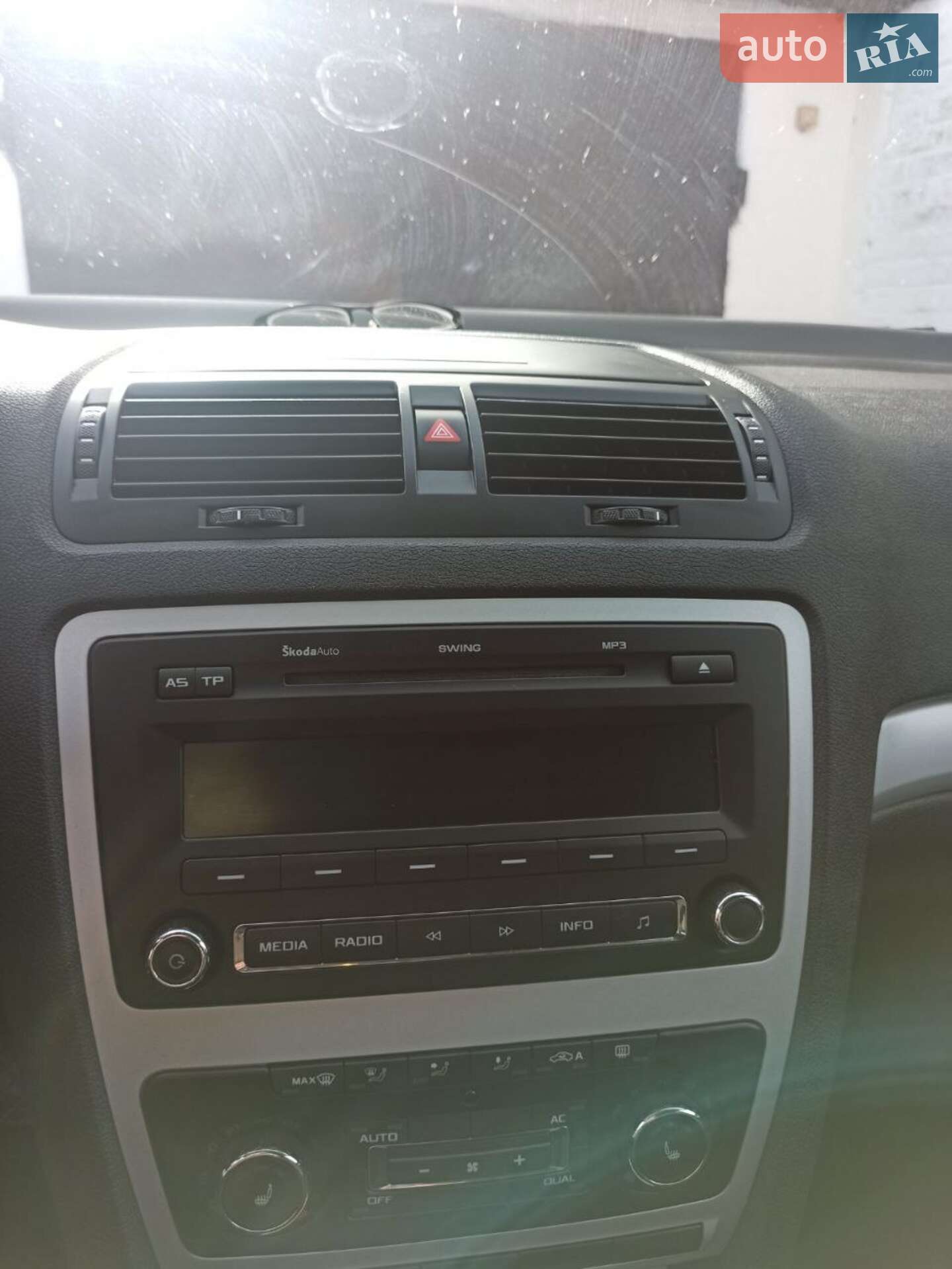 Skoda Octavia 2011 VIN TMBHM61Z7B2136396 фото оголошення 16 з 23