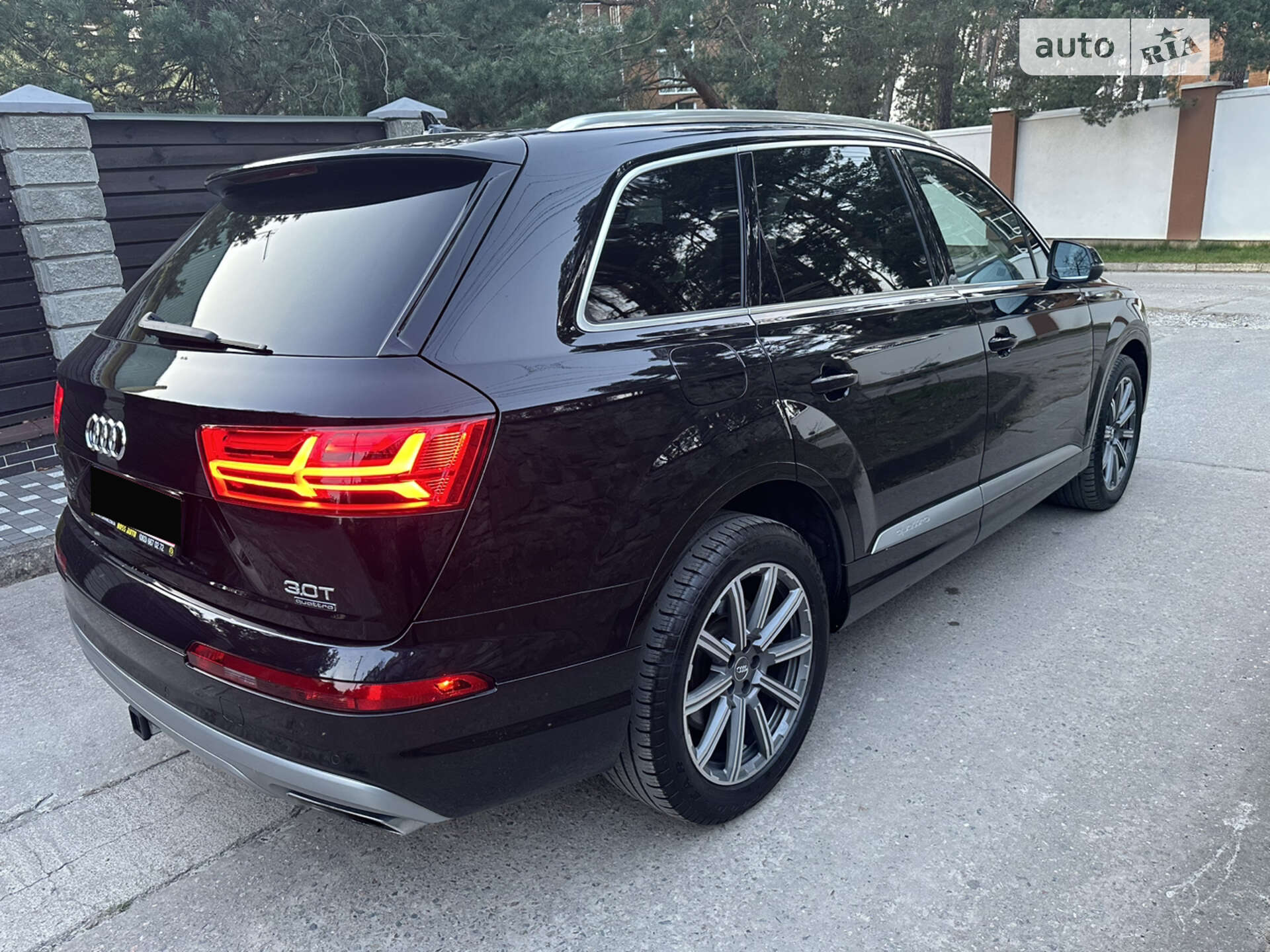 Audi Q7 2017 VIN WA1VAAF70JD021920 фото оголошення 8 з 31