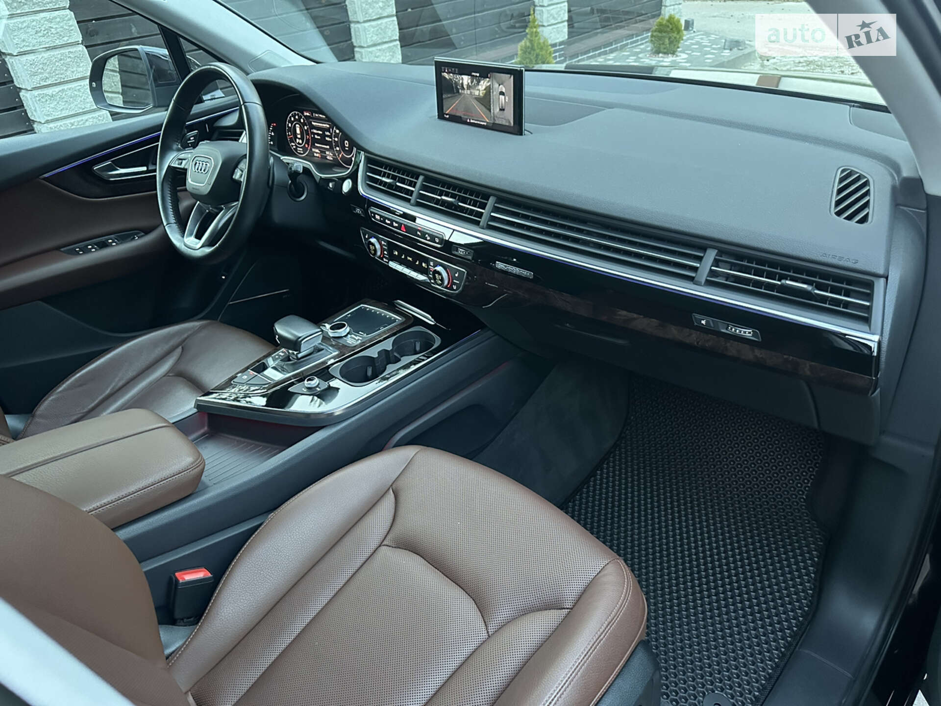 Audi Q7 2017 VIN WA1VAAF70JD021920 фото оголошення 12 з 31