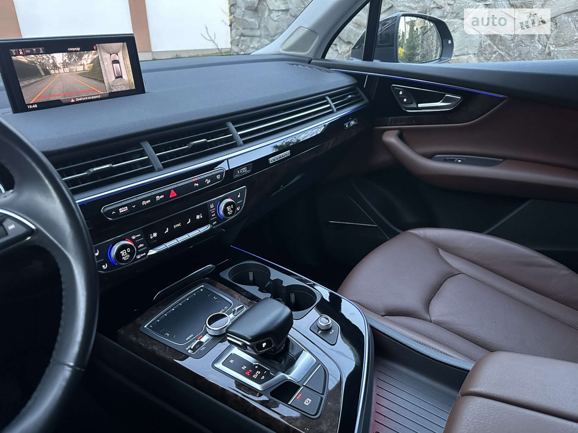 Audi Q7 2017 VIN WA1VAAF70JD021920 фото оголошення 16 з 31