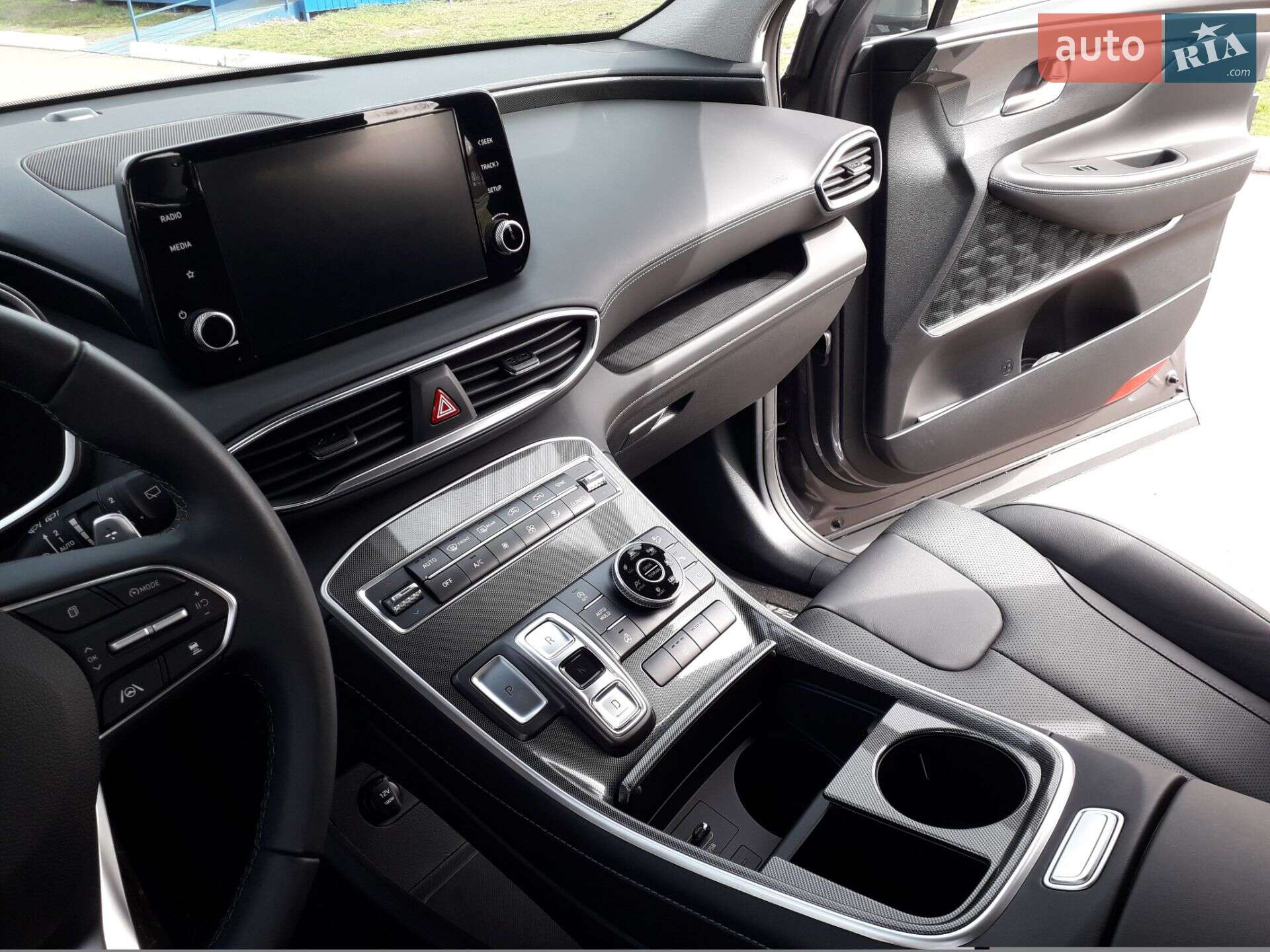 Hyundai Santa FE 2022 VIN KMHS381HHPU454323 фото оголошення 2 з 25
