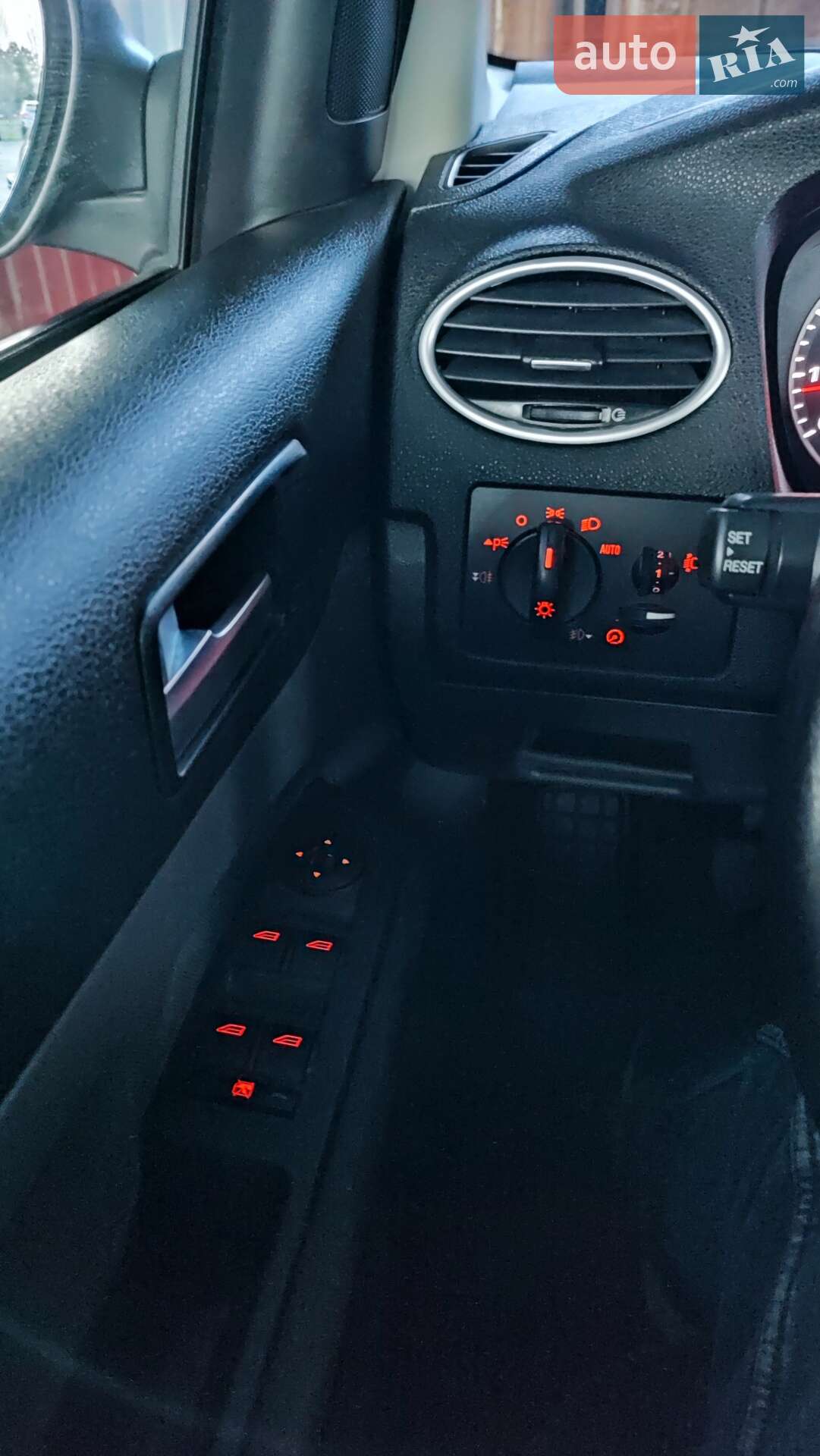 Ford Focus 2007 VIN WF04XXWPD47T62061 фото оголошення 79 з 79