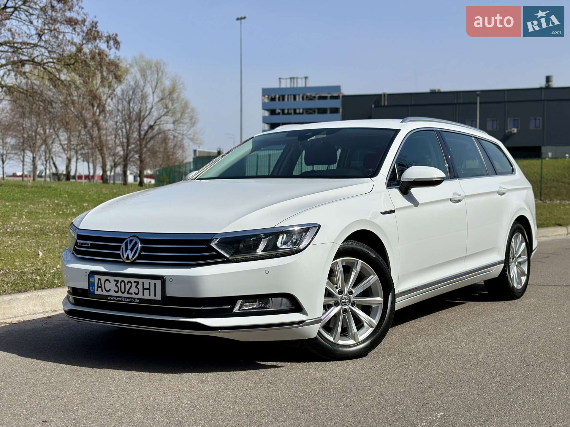 Volkswagen Passat 2018 VIN WVWZZZ3CZKE009423 фото оголошення 3 з 42