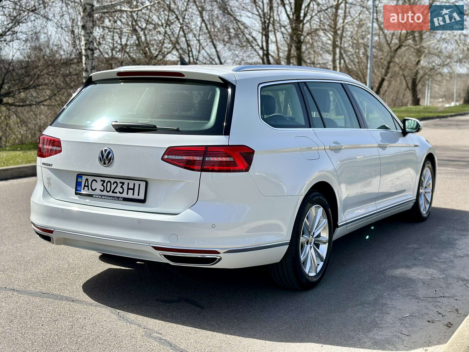 Volkswagen Passat 2018 VIN WVWZZZ3CZKE009423 фото оголошення 9 з 42