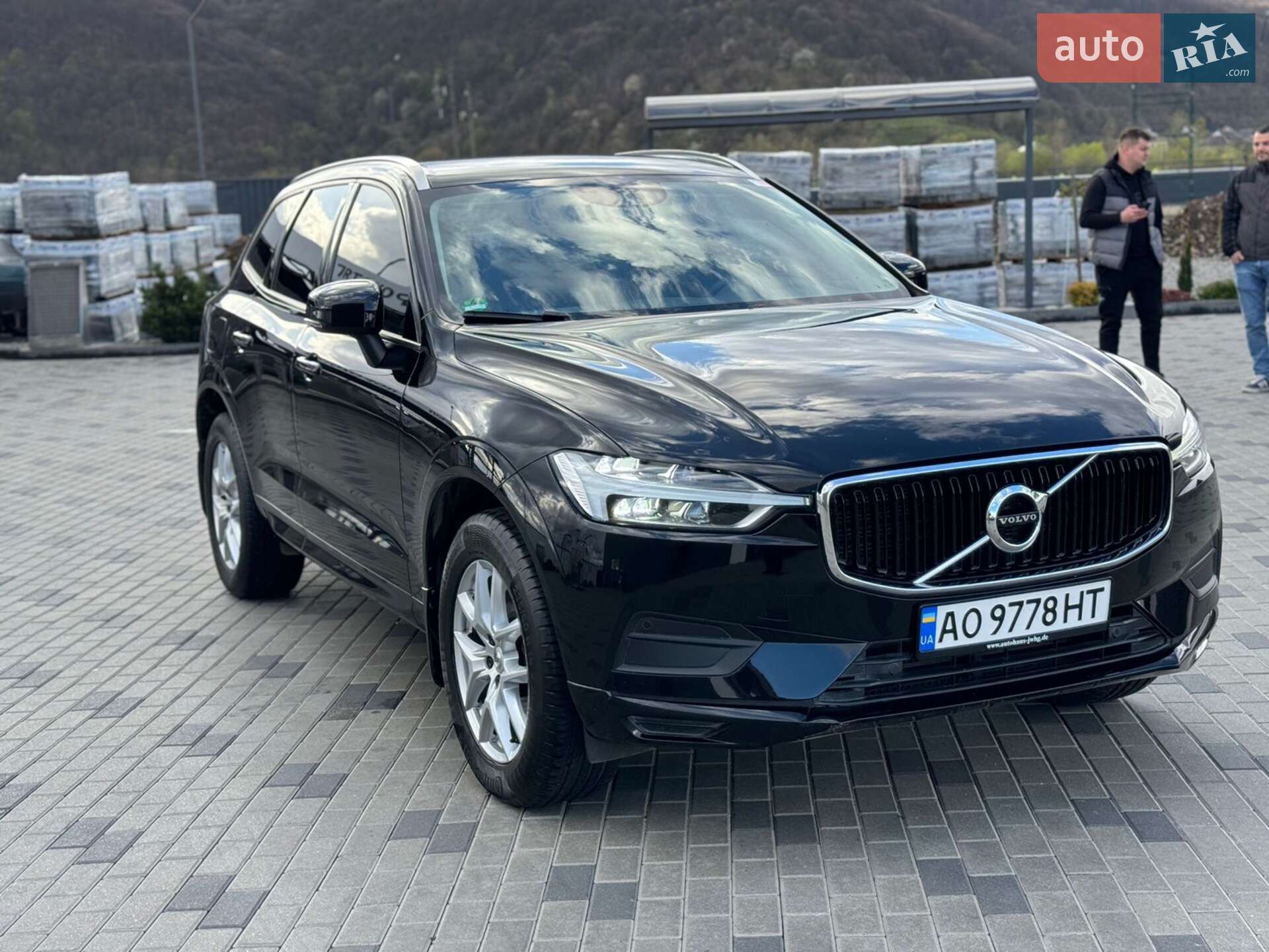 Volvo XC60 2019 VIN YV1UZA8VDK1370511 фото оголошення 3 з 20