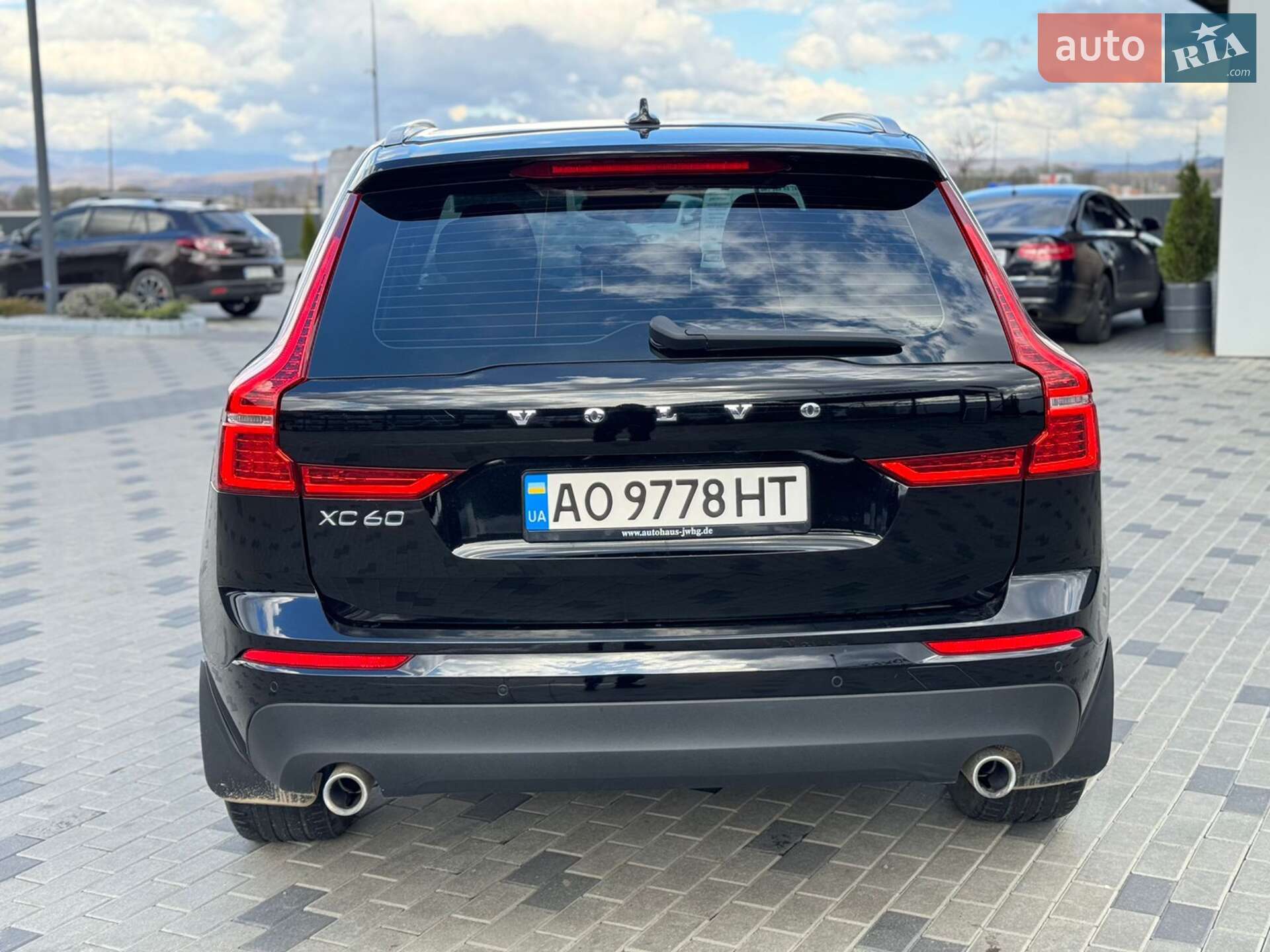 Volvo XC60 2019 VIN YV1UZA8VDK1370511 фото оголошення 5 з 20