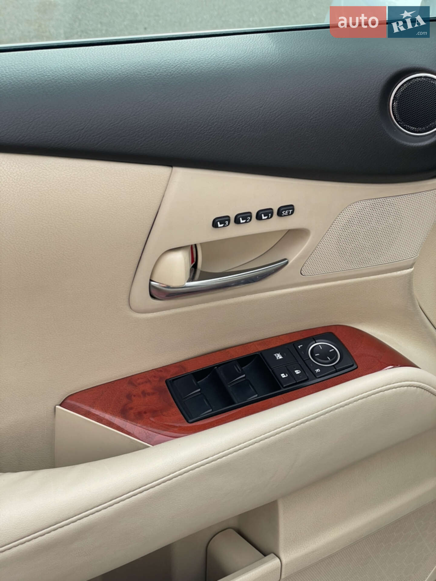 Lexus RX 2011 VIN 2T2BK1BA3BC104176 фото оголошення 10 з 13