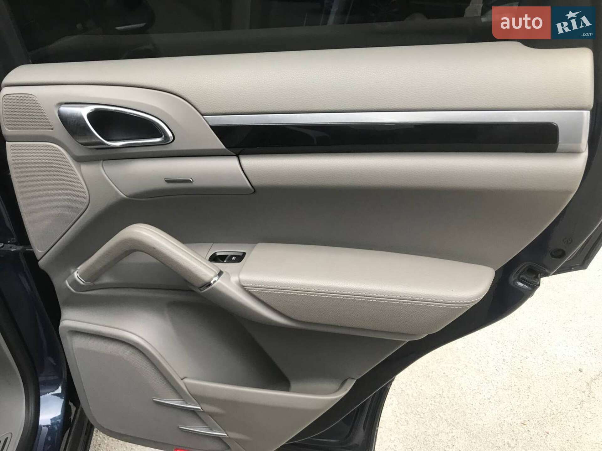 Porsche Cayenne 2013 VIN WP1AA2A23ELA01094 фото оголошення 16 з 30