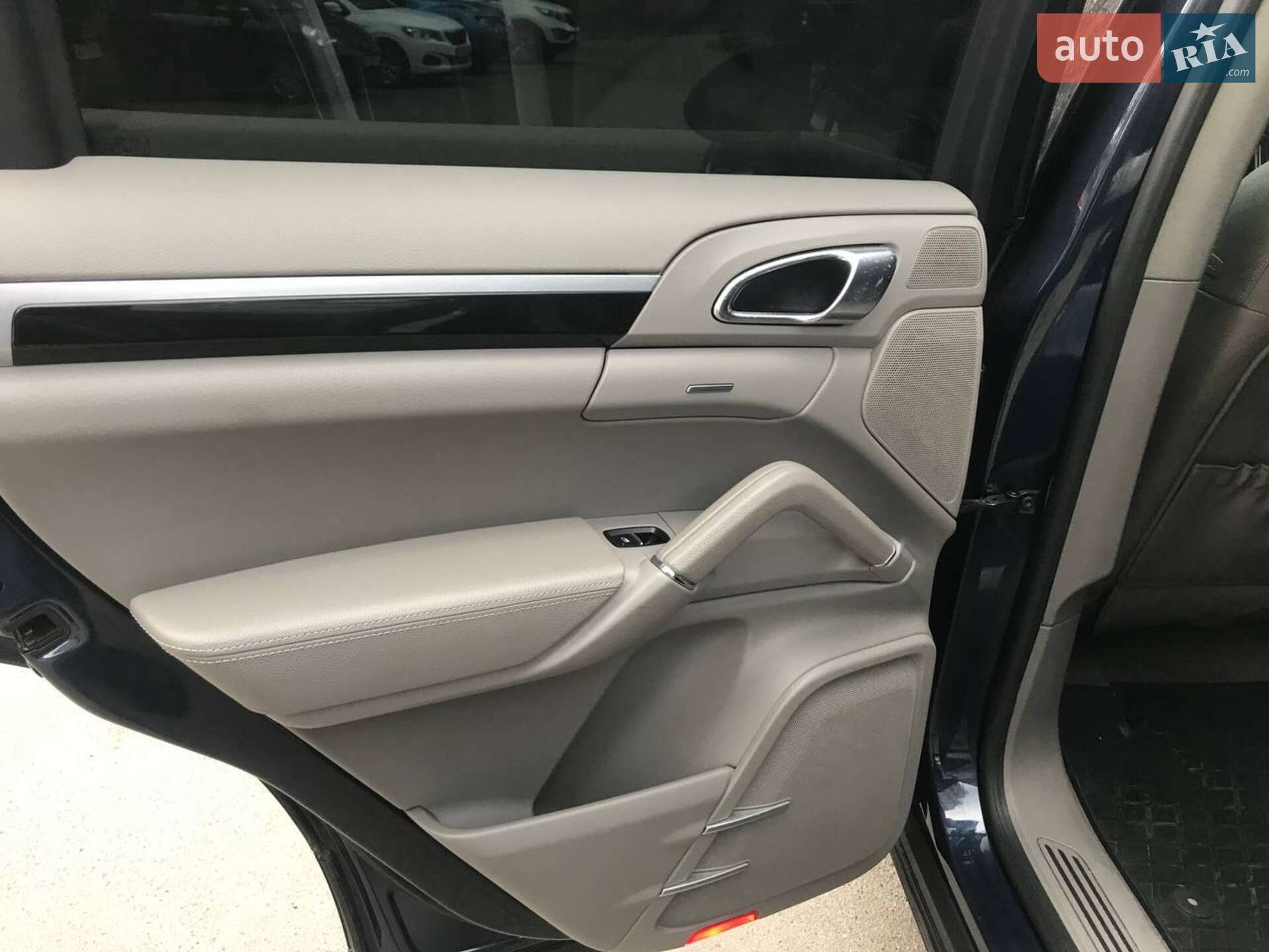 Porsche Cayenne 2013 VIN WP1AA2A23ELA01094 фото оголошення 17 з 30
