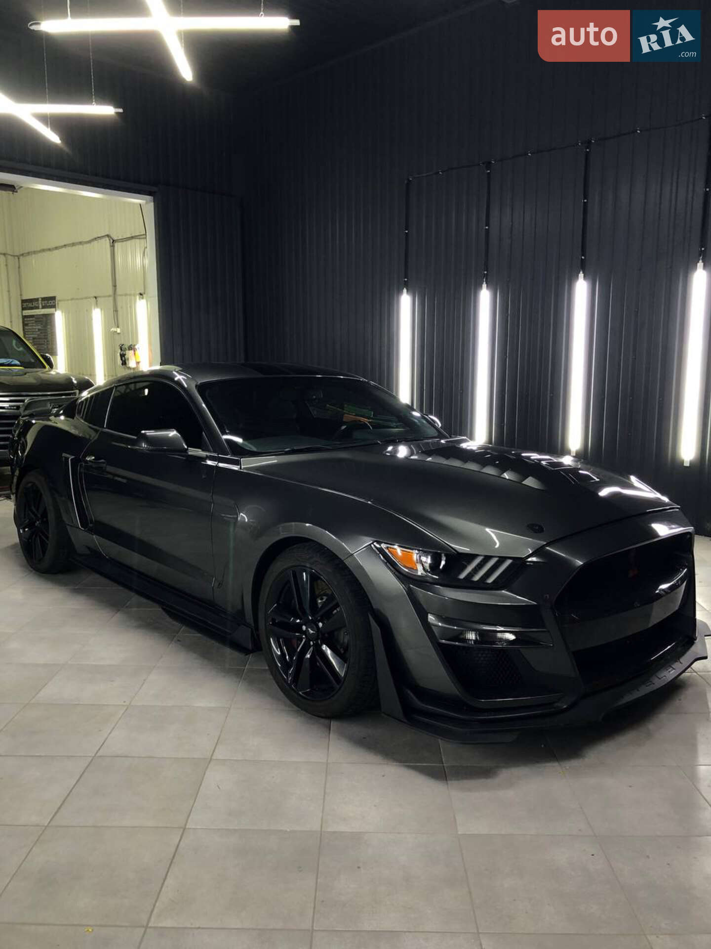 Ford Mustang 2017 VIN 1FA6P8TH8H5328129 фото оголошення 5 з 7