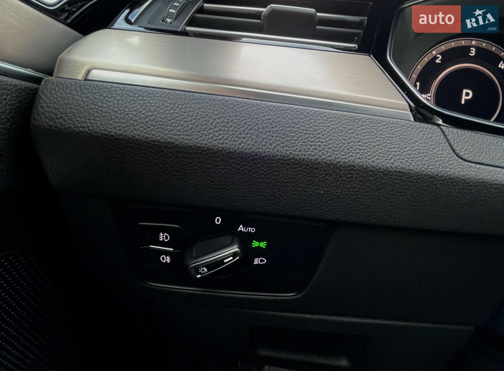 Volkswagen Passat Alltrack 2019 VIN WVWZZZ3CZKE133581 фото оголошення 16 з 39