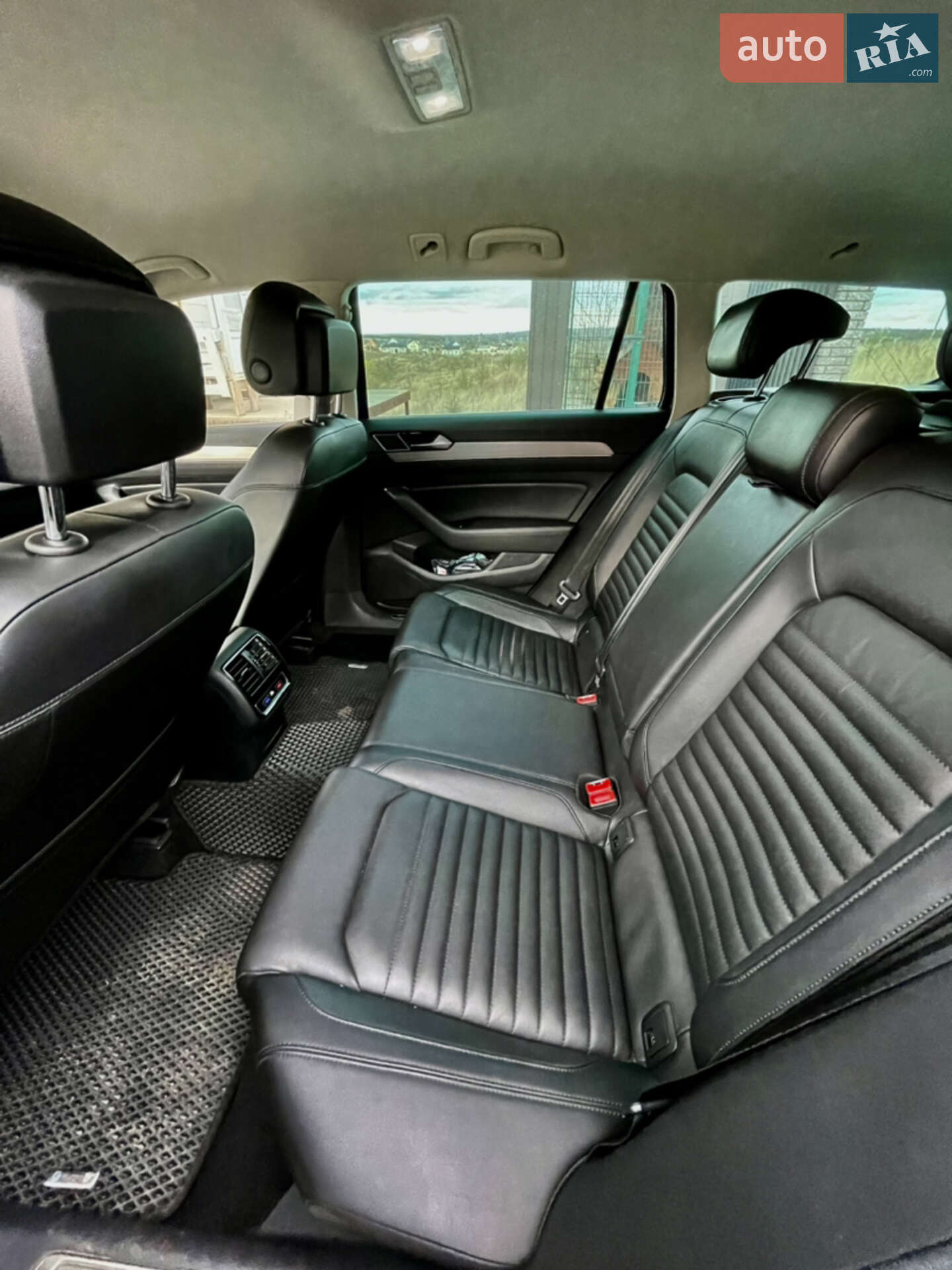 Volkswagen Passat Alltrack 2019 VIN WVWZZZ3CZKE133581 фото оголошення 28 з 39