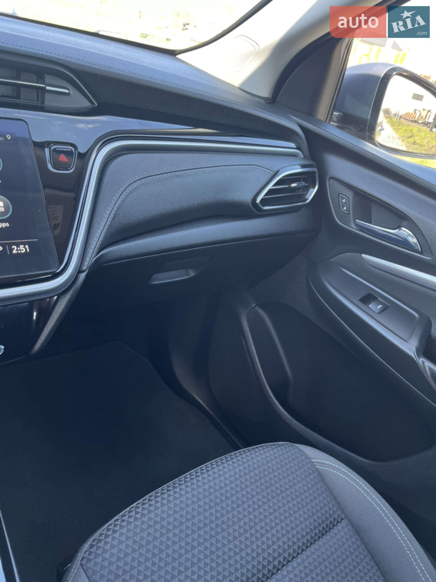 Chevrolet Bolt EUV 2023 VIN 1G1FY6S0XP4142127 фото оголошення 2 з 14