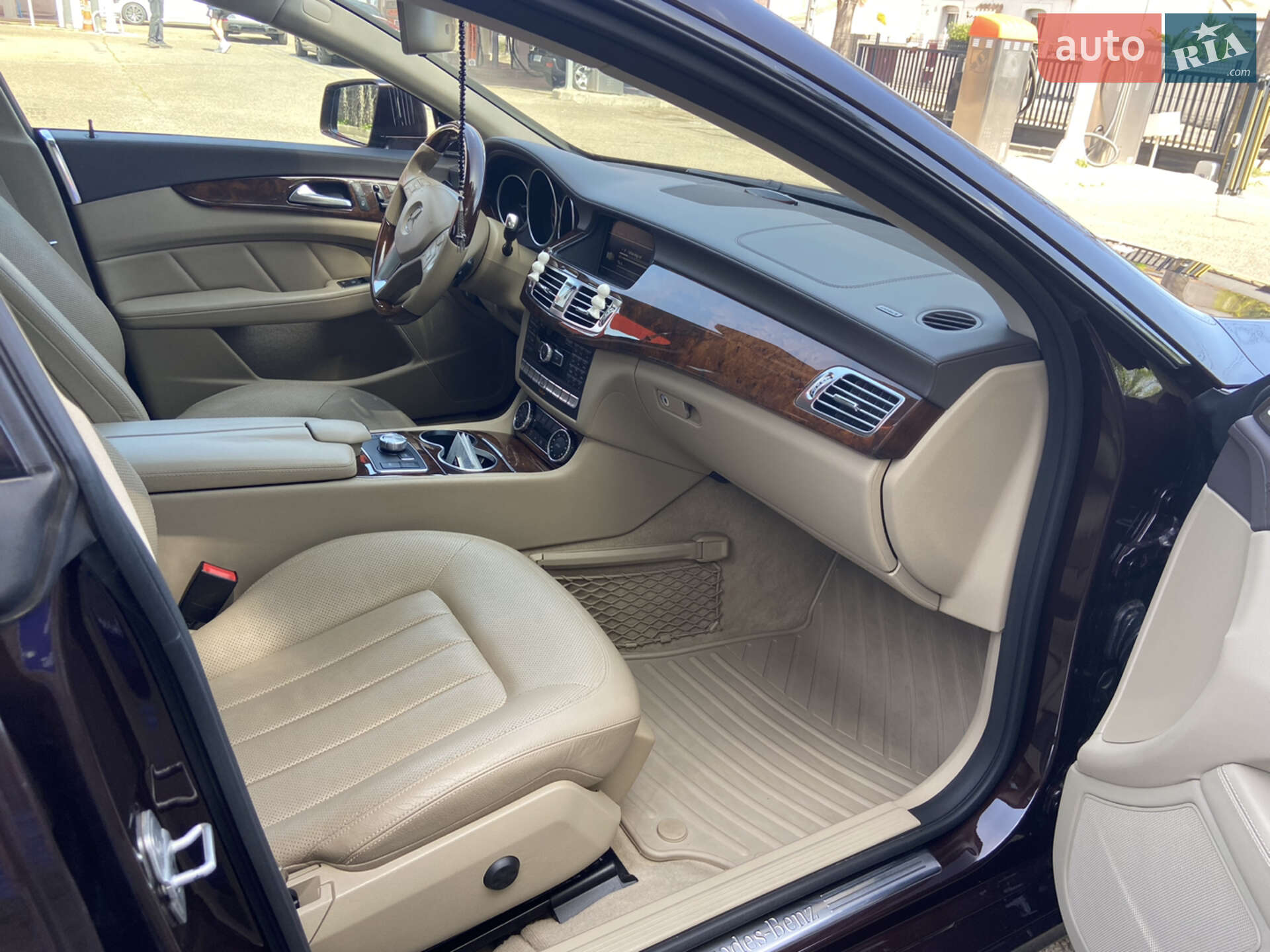Mercedes-Benz CLS-Class 2012 VIN WDDLJ9BB0CA043710 фото оголошення 11 з 19