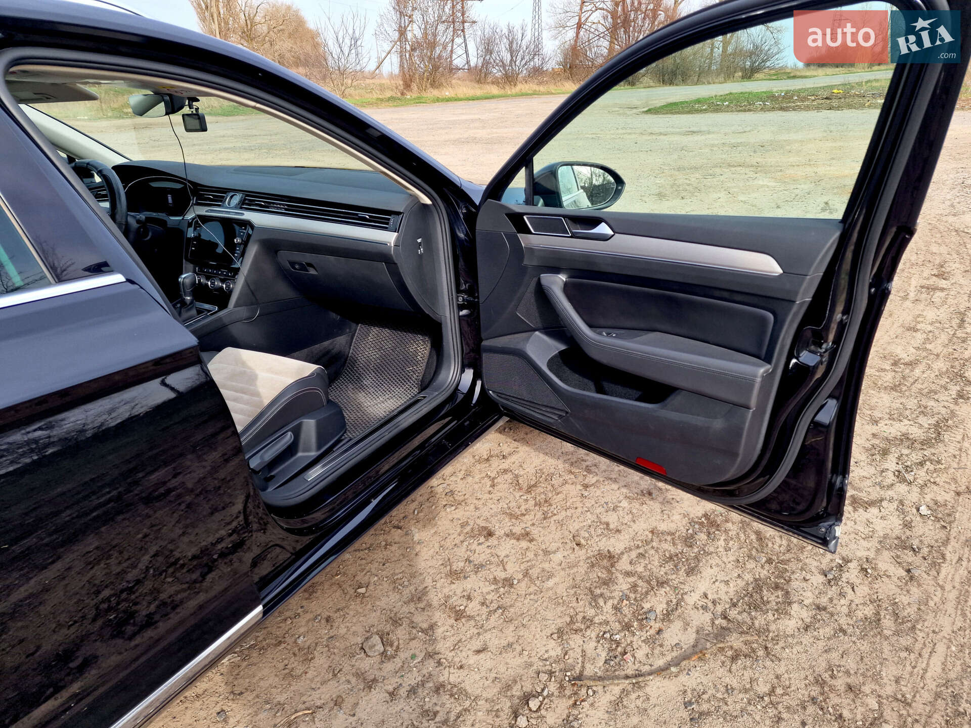 Volkswagen Passat 2019 VIN WVWZZZ3CZKE110852 фото оголошення 3 з 18
