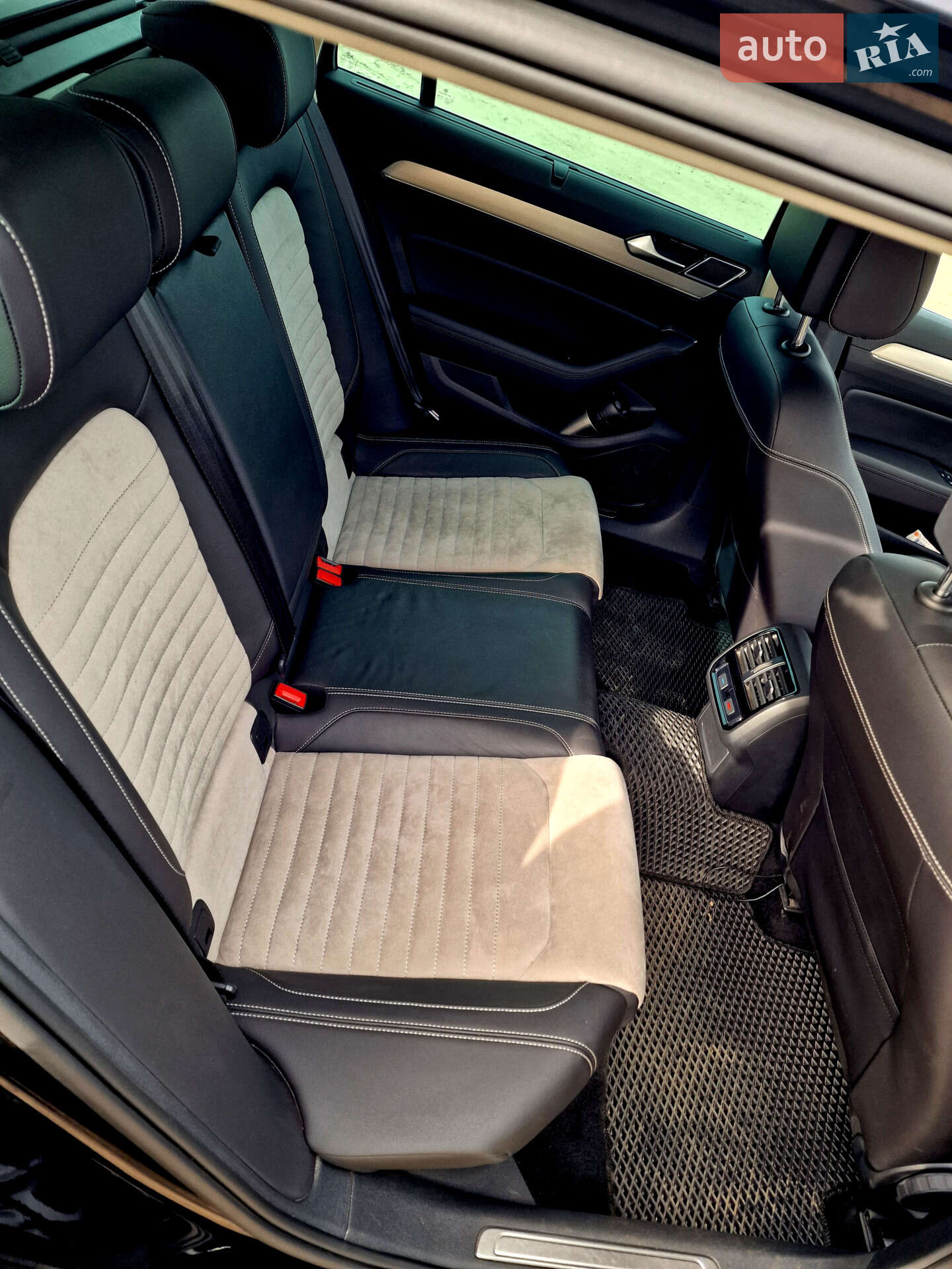 Volkswagen Passat 2019 VIN WVWZZZ3CZKE110852 фото оголошення 6 з 18