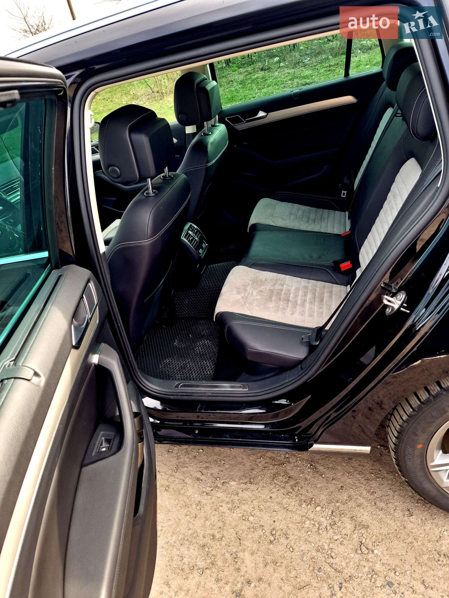 Volkswagen Passat 2019 VIN WVWZZZ3CZKE110852 фото оголошення 10 з 18