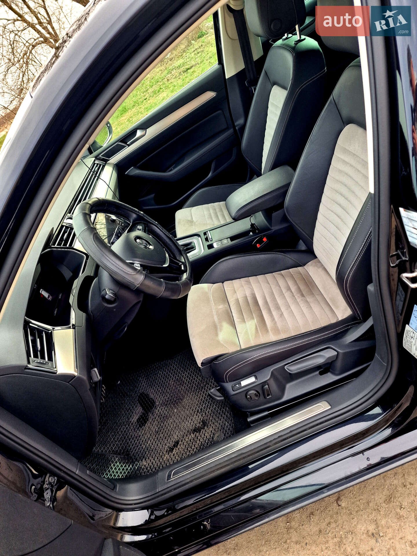 Volkswagen Passat 2019 VIN WVWZZZ3CZKE110852 фото оголошення 11 з 18