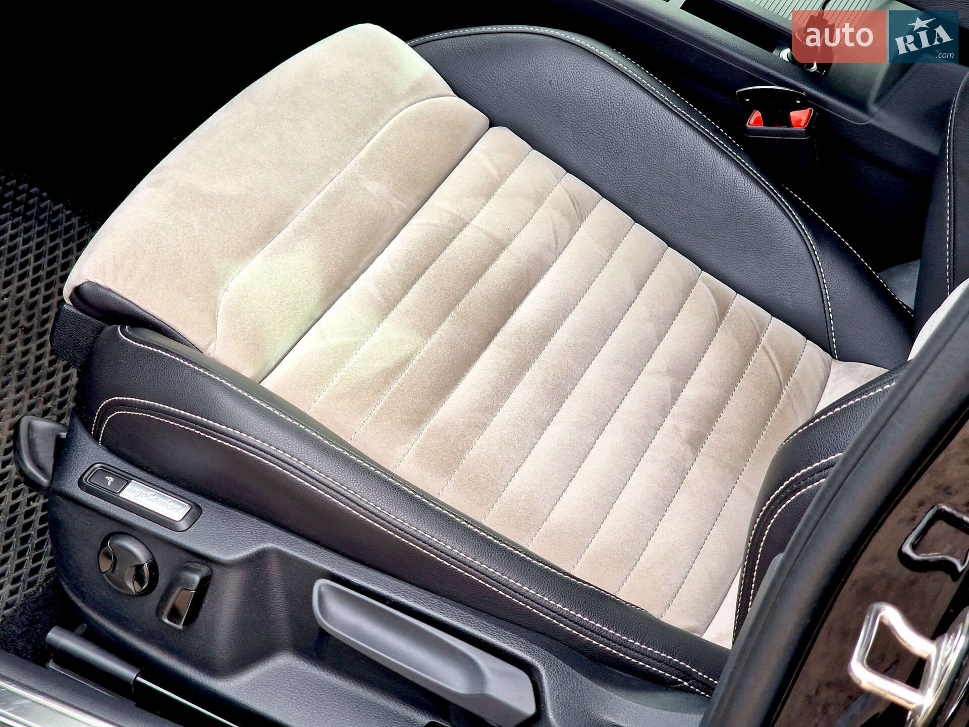 Volkswagen Passat 2019 VIN WVWZZZ3CZKE110852 фото оголошення 14 з 18