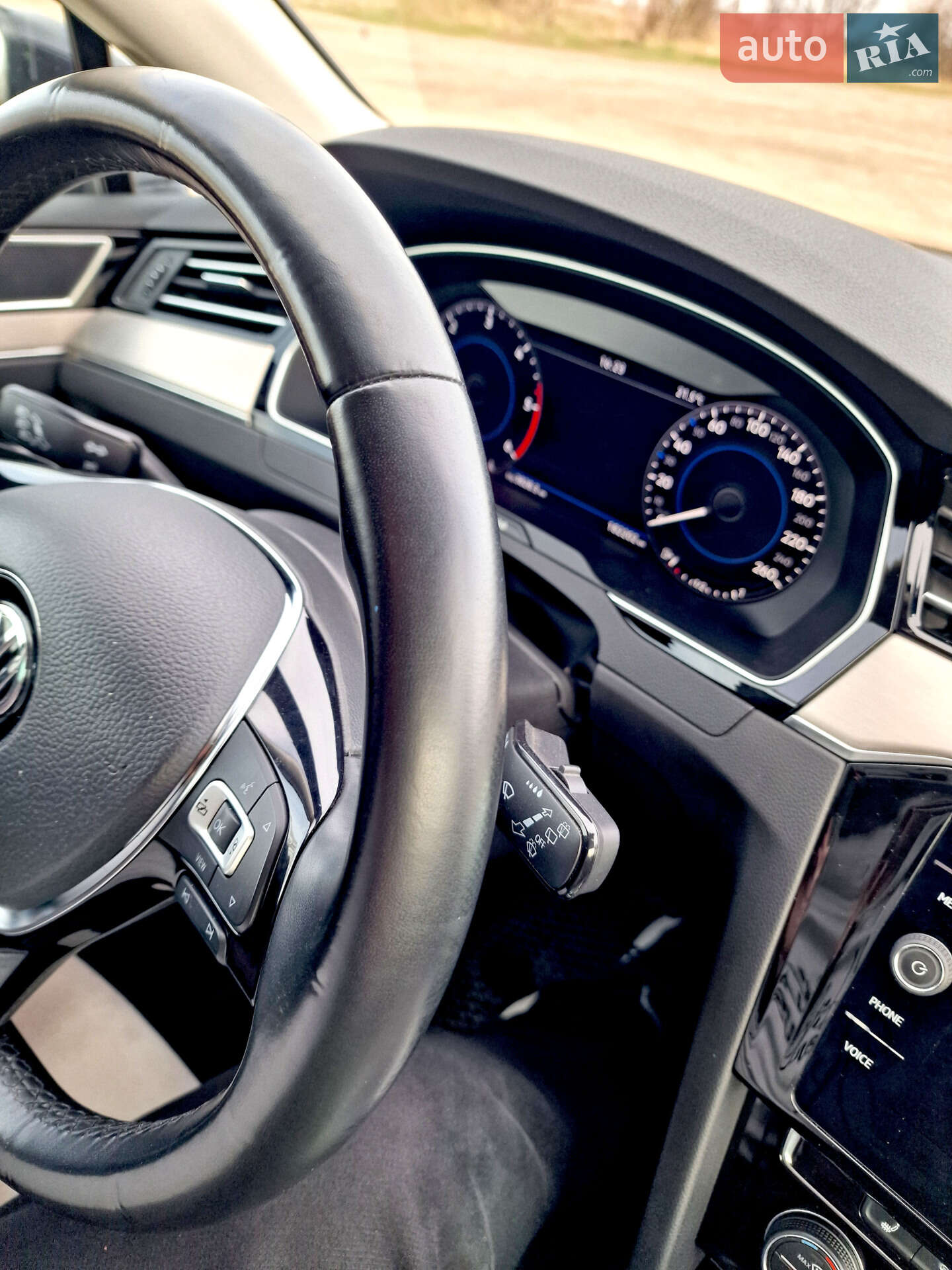 Volkswagen Passat 2019 VIN WVWZZZ3CZKE110852 фото оголошення 17 з 18