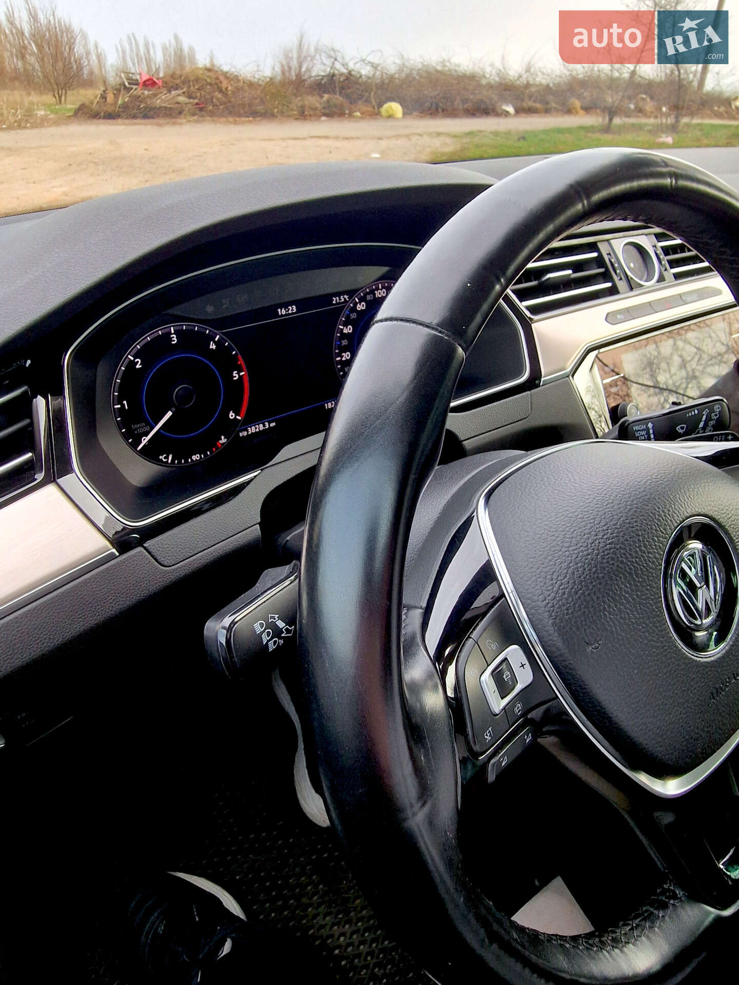 Volkswagen Passat 2019 VIN WVWZZZ3CZKE110852 фото оголошення 18 з 18