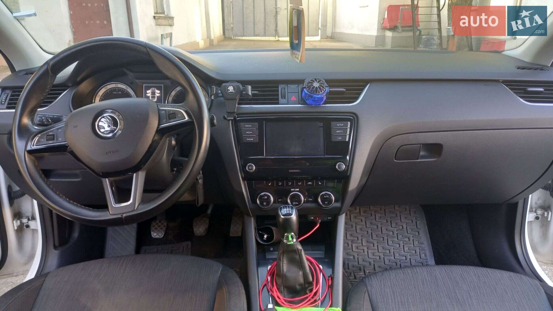 Skoda Octavia 2017 VIN TMBAC4NE3JB007604 фото оголошення 4 з 14