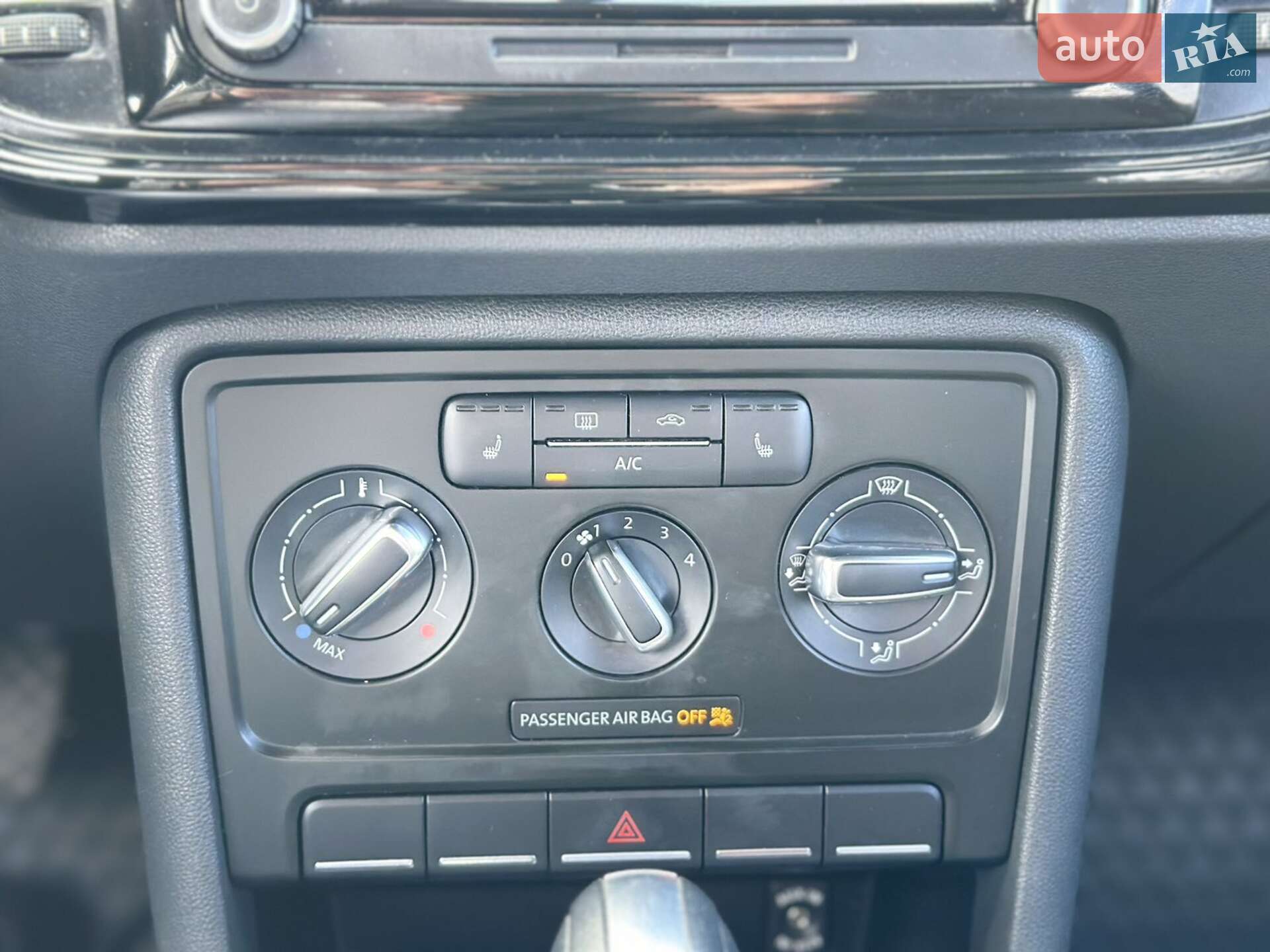Volkswagen Beetle 2015 VIN 3VWF17AT1FM651326 фото оголошення 36 з 49