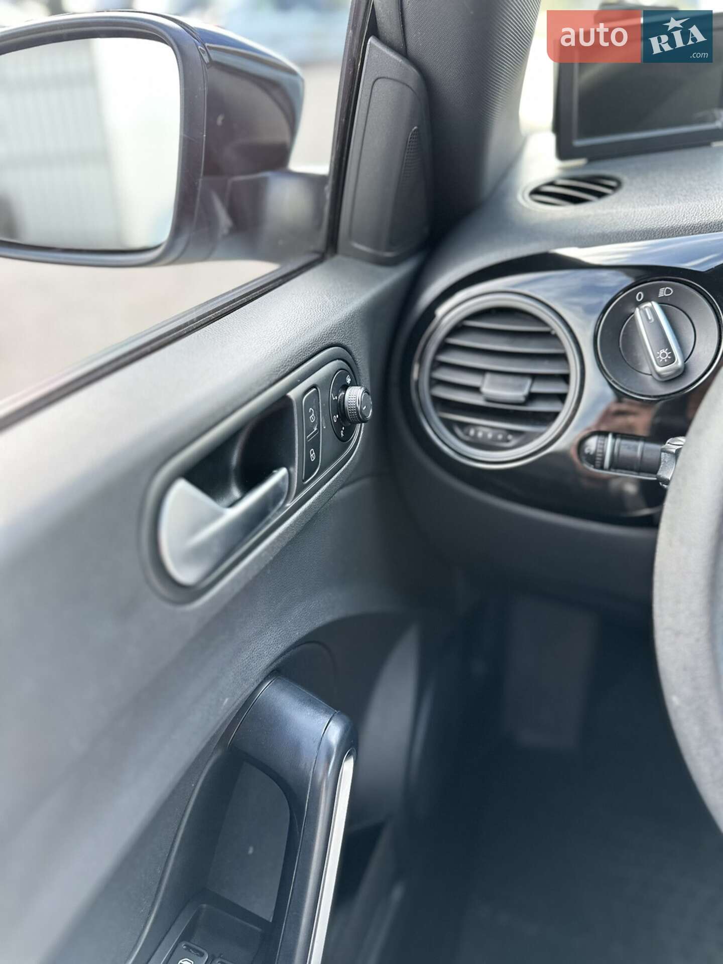 Volkswagen Beetle 2015 VIN 3VWF17AT1FM651326 фото оголошення 44 з 49