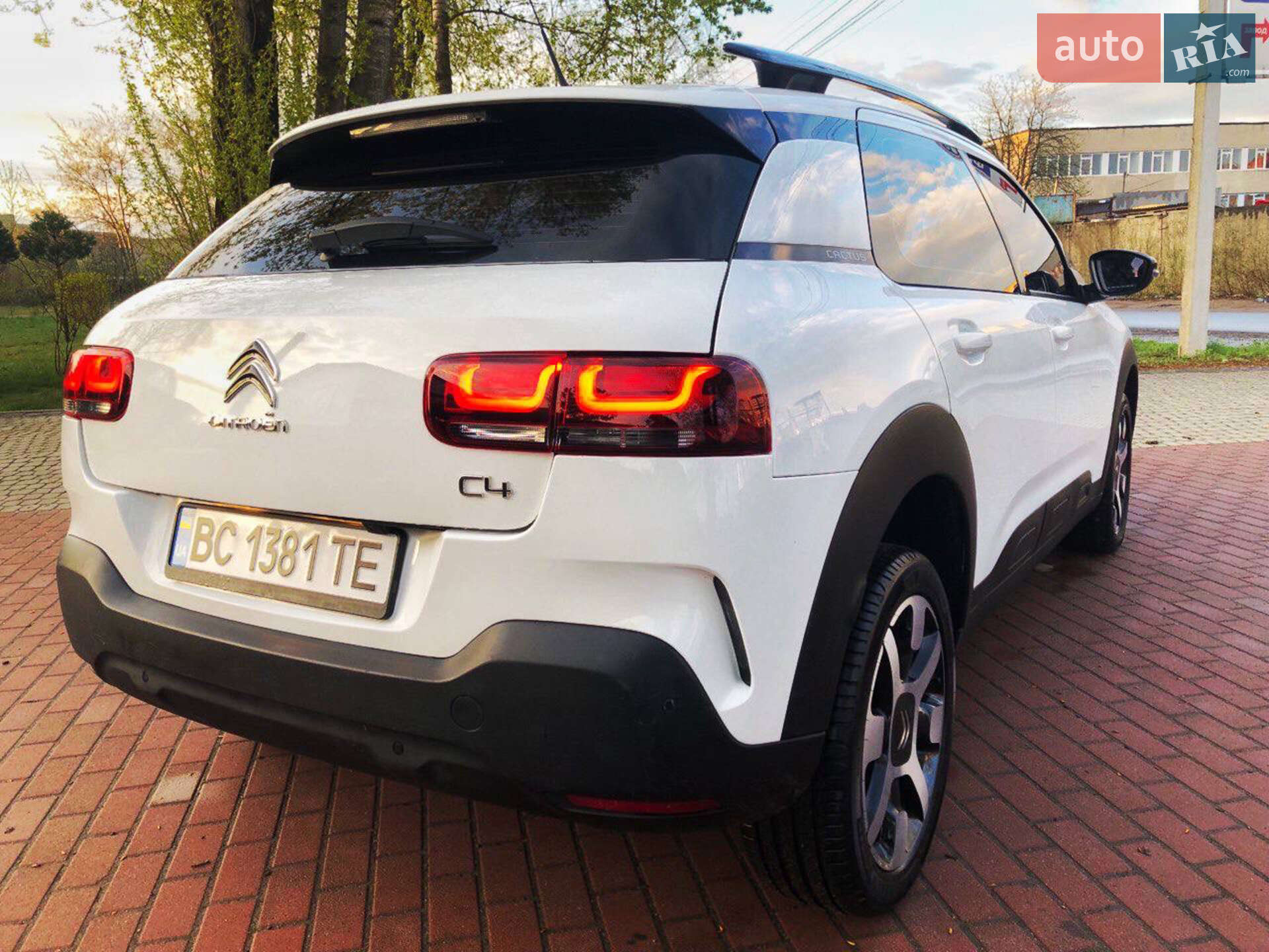 Citroen C4 Cactus 2018 VIN VF70BBHYHKE500294 фото оголошення 6 з 43