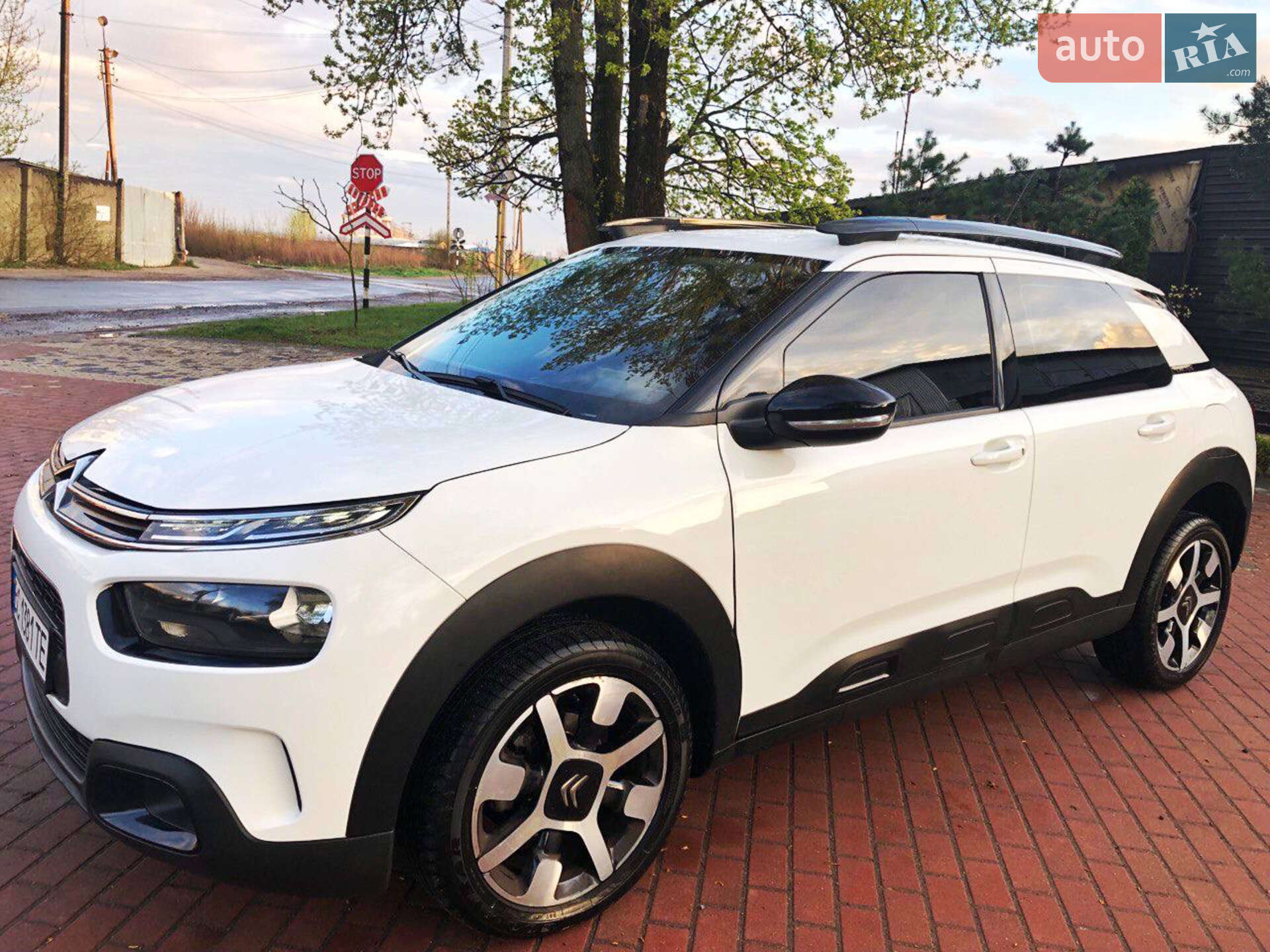 Citroen C4 Cactus 2018 VIN VF70BBHYHKE500294 фото оголошення 9 з 43