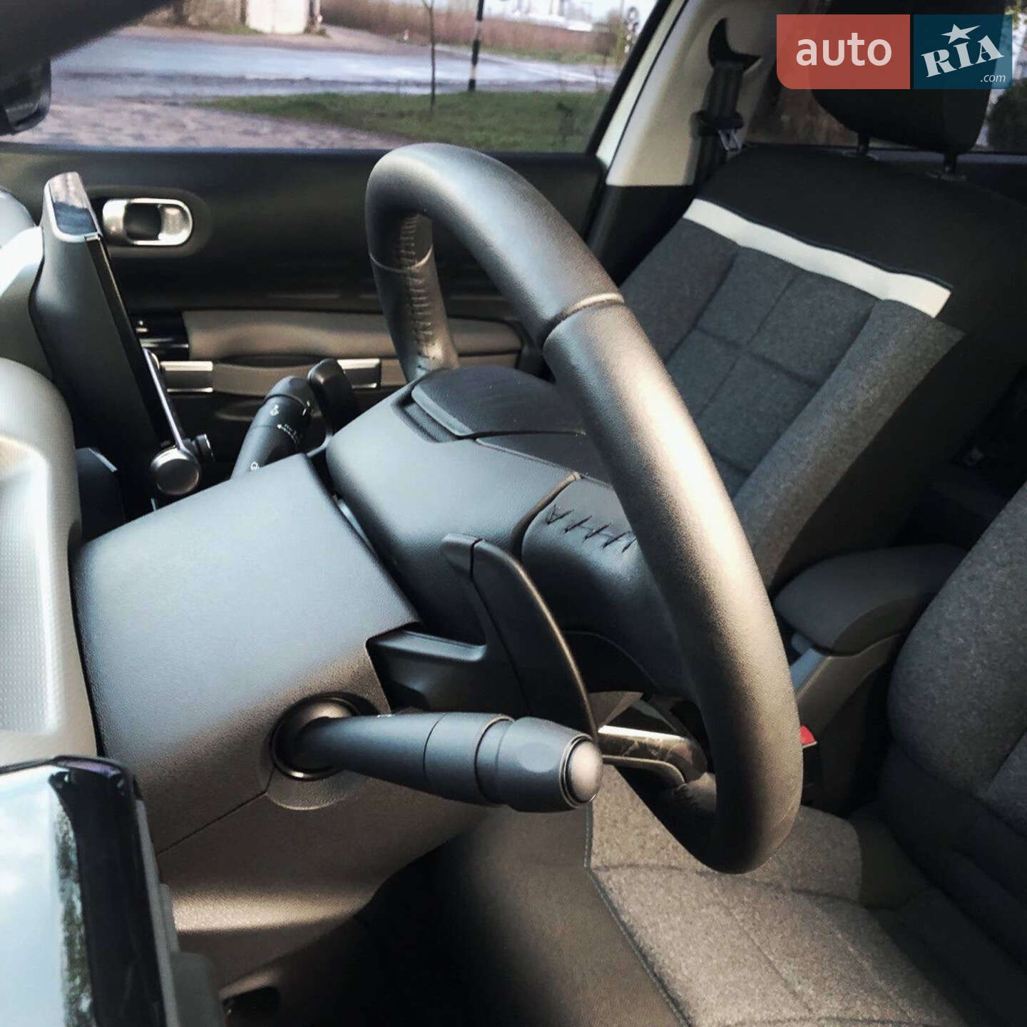 Citroen C4 Cactus 2018 VIN VF70BBHYHKE500294 фото оголошення 12 з 43
