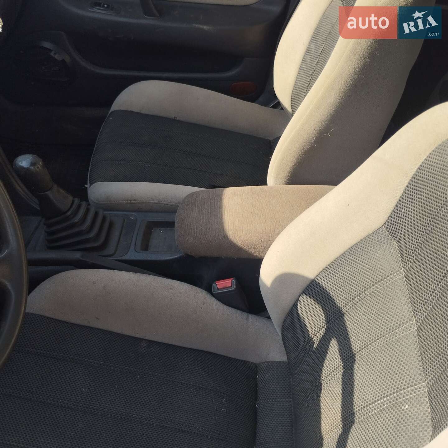Mitsubishi Galant 1994 VIN JMBLNE52ARZ001380 фото оголошення 3 з 16